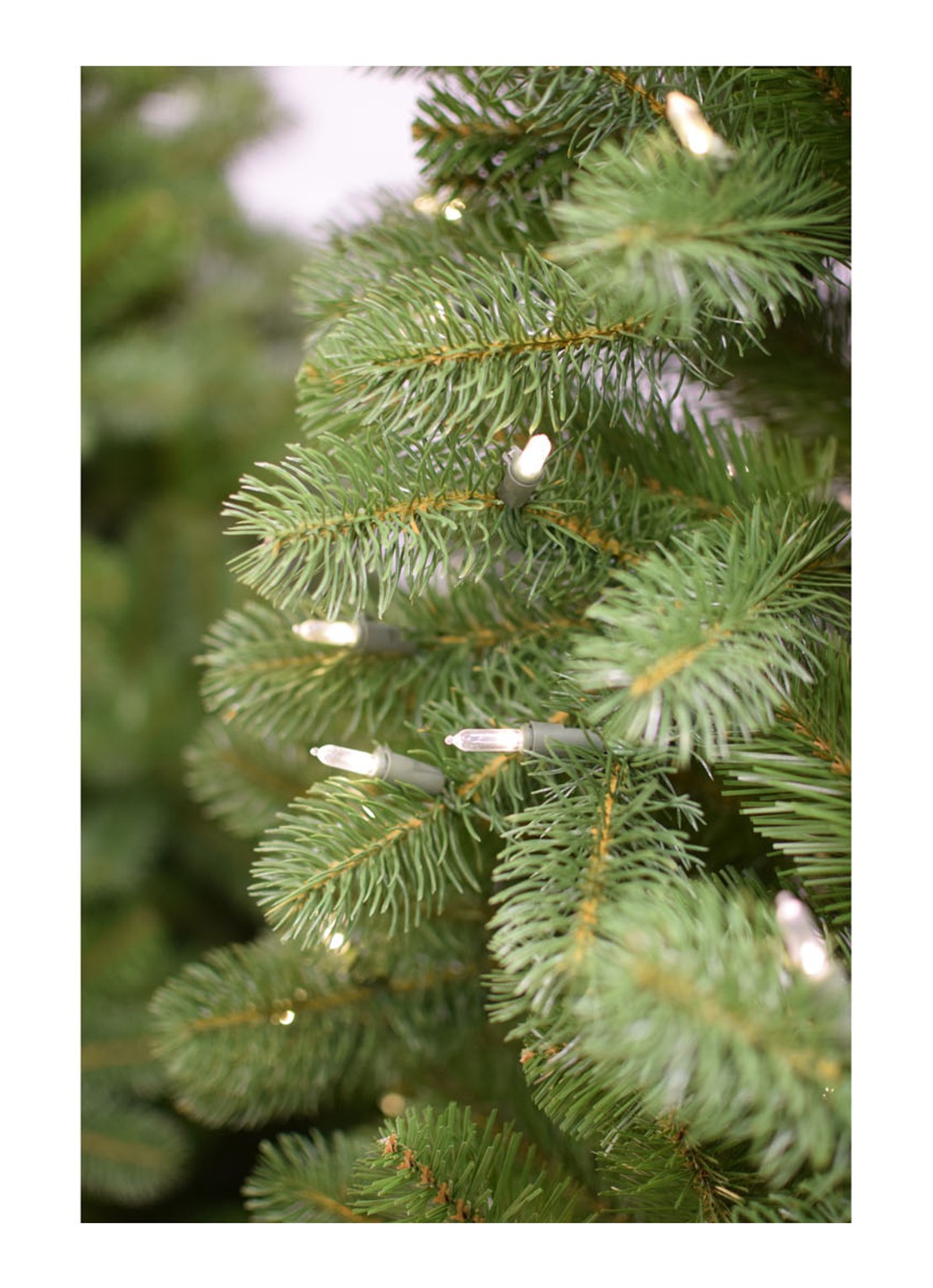 National Tree Company Bayberry kunstkerstboom slim met LED verlichting 183 cm - detail 3 groen