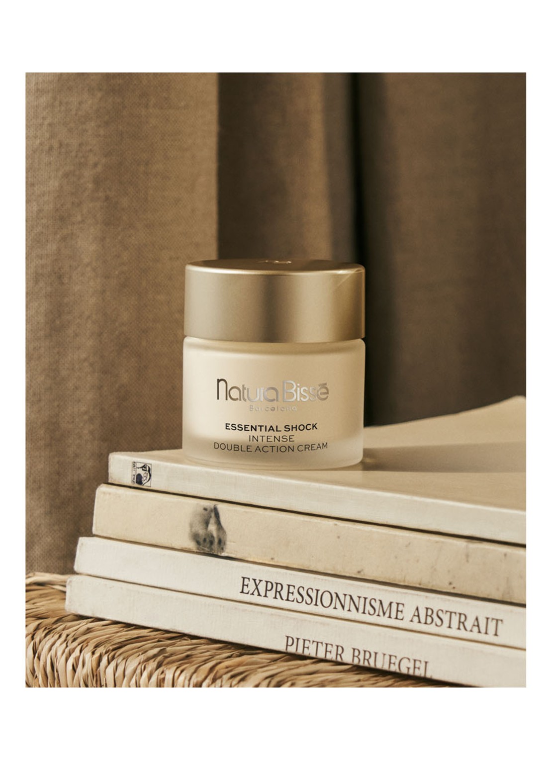 Natura Bissé Essential Shock Intense Double Action Cream - dagcrème - detail 4 beige