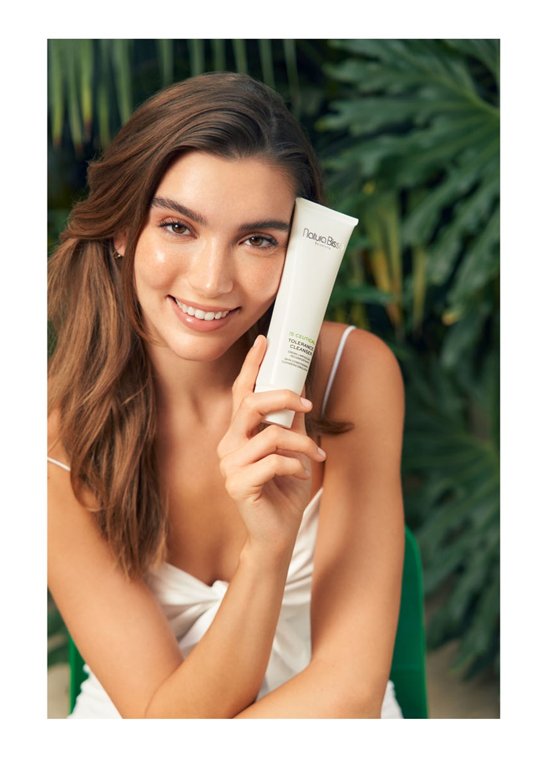 Natura Bissé Tolerance Cleanser - reinigingscrème - detail 2 beige