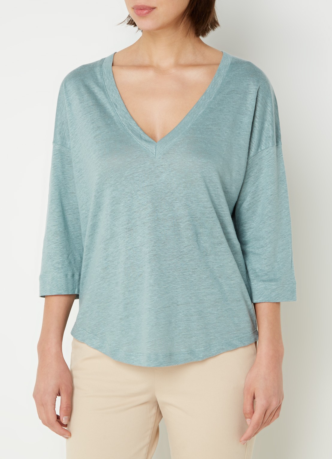 Neeve T-shirt van linnen met driekwart mouw en V-hals - detail 4 mint