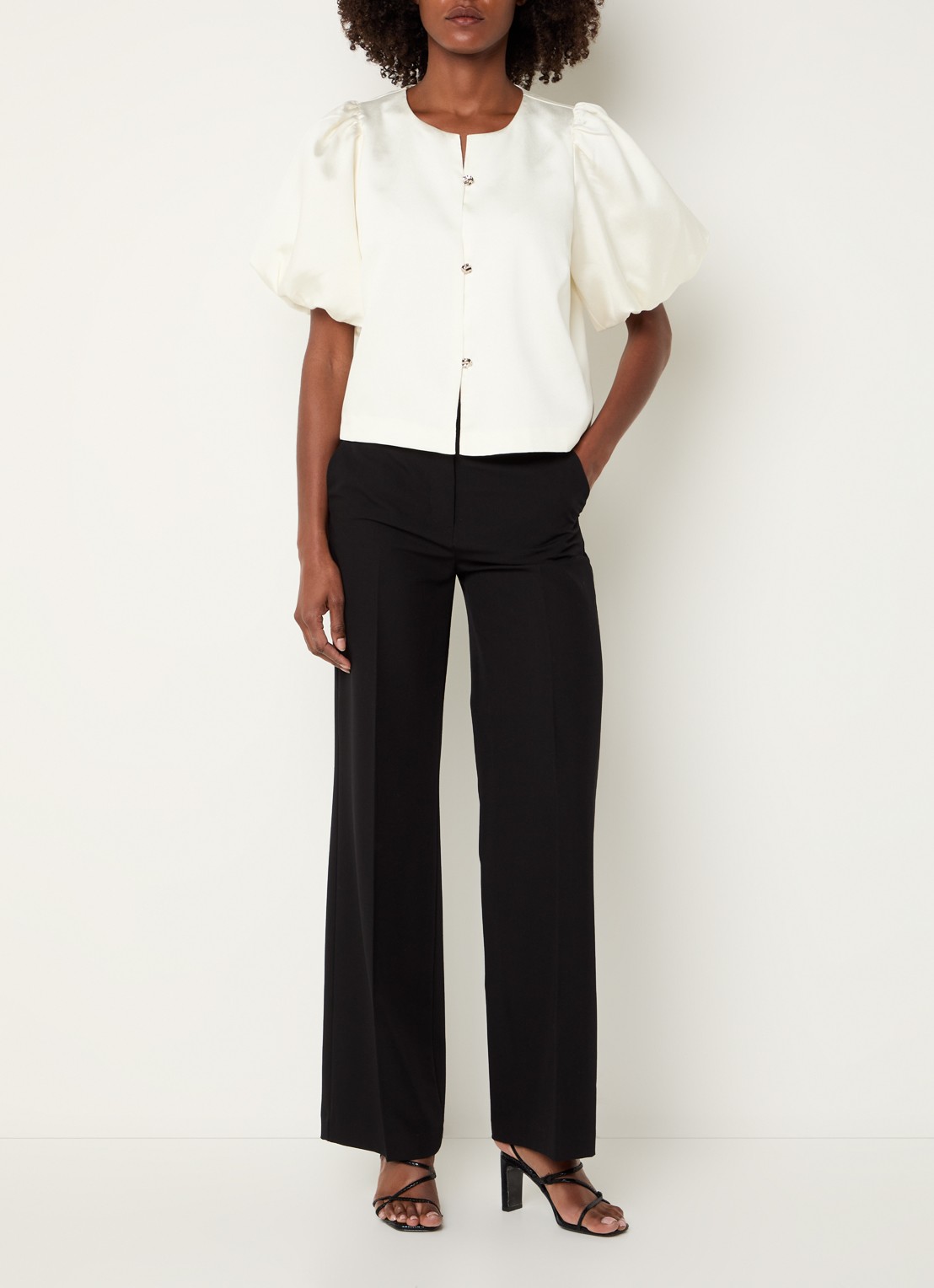 Neo Noir Aisa blouse van satijn - voorkant 5 gebroken wit