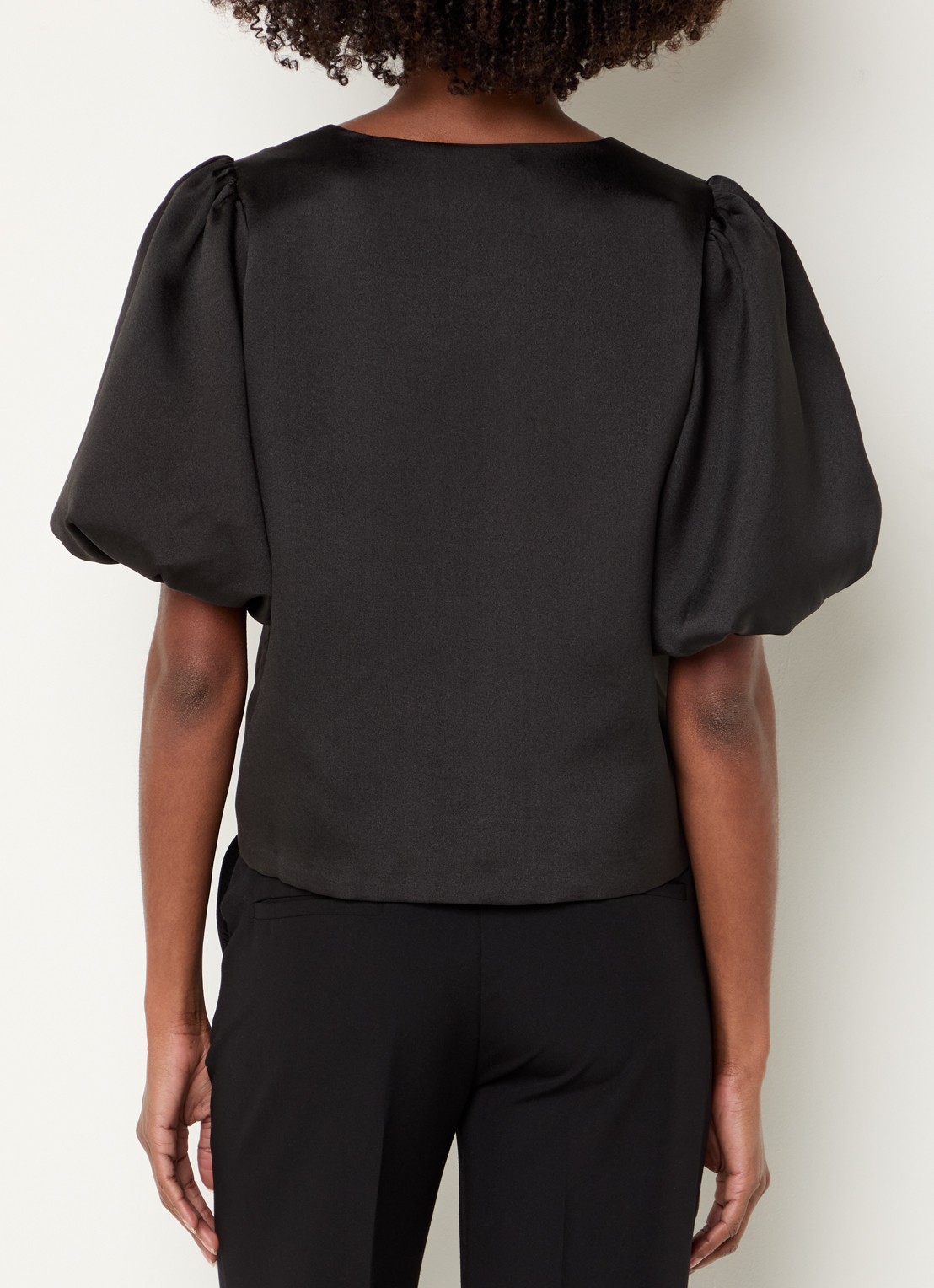 Neo Noir Aisa blouse van satijn - achterkant zwart