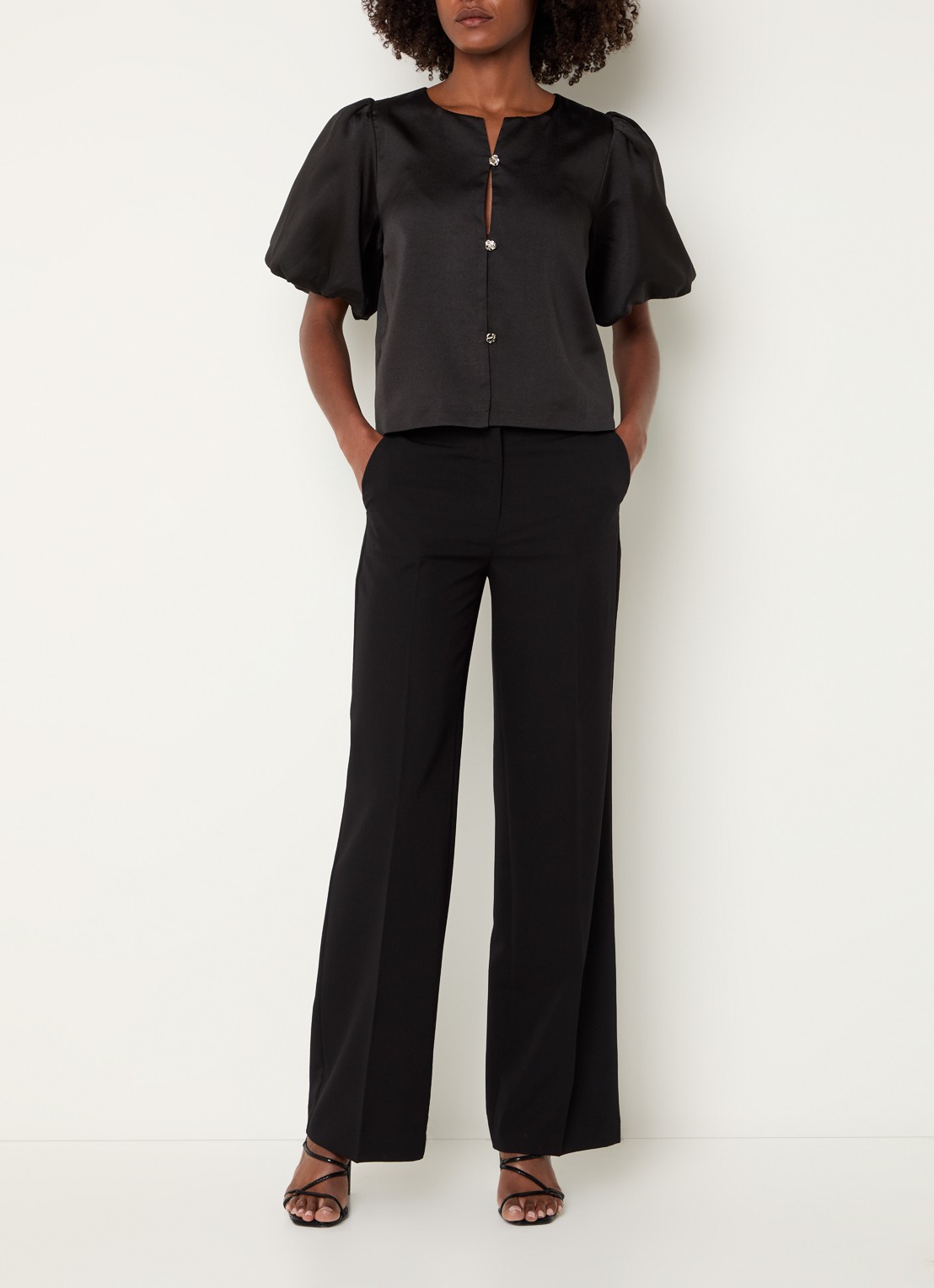 Neo Noir Aisa blouse van satijn - voorkant 3 zwart