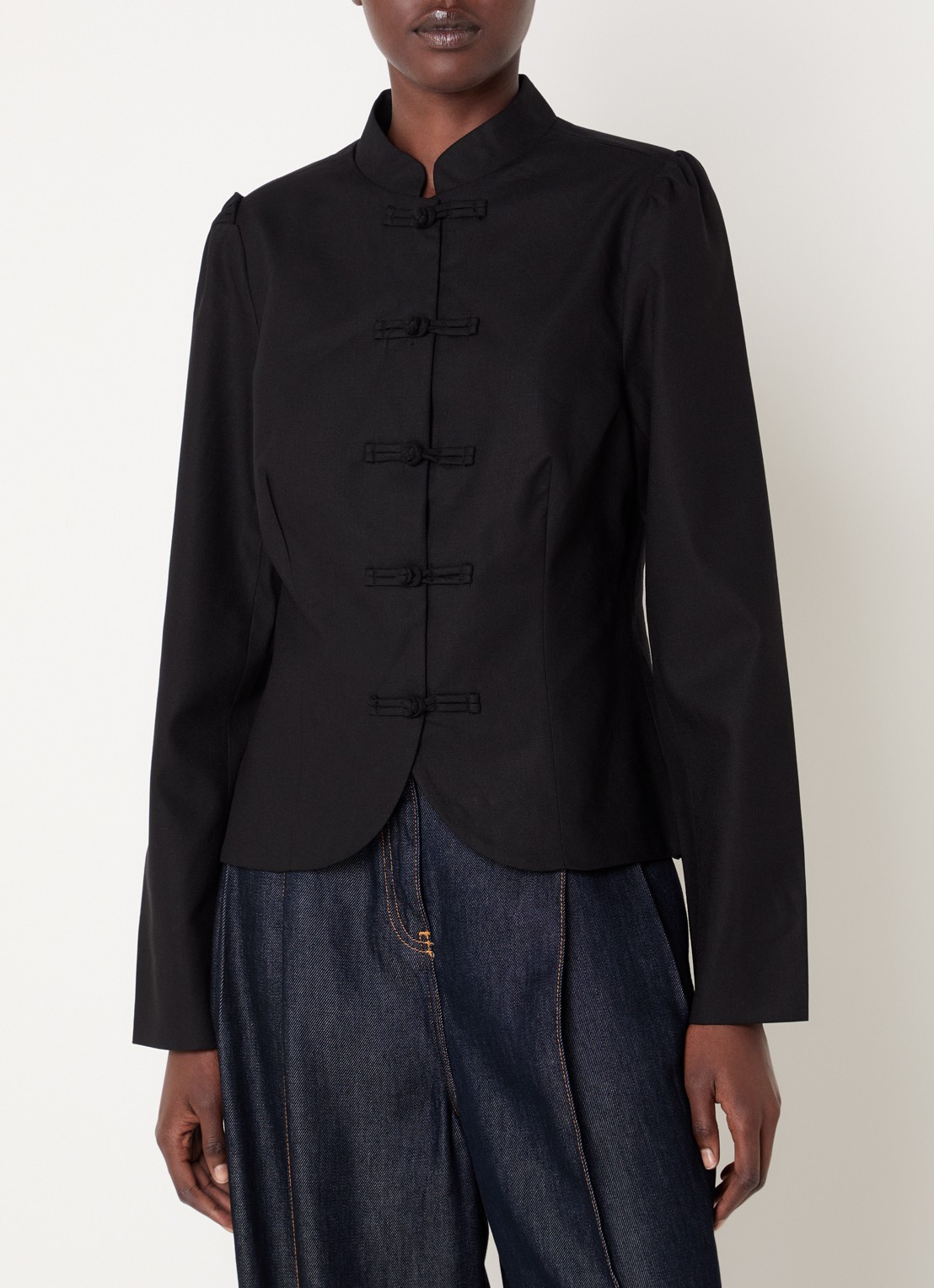 Neo Noir Blazer in linnenblend met pofmouw - detail zwart