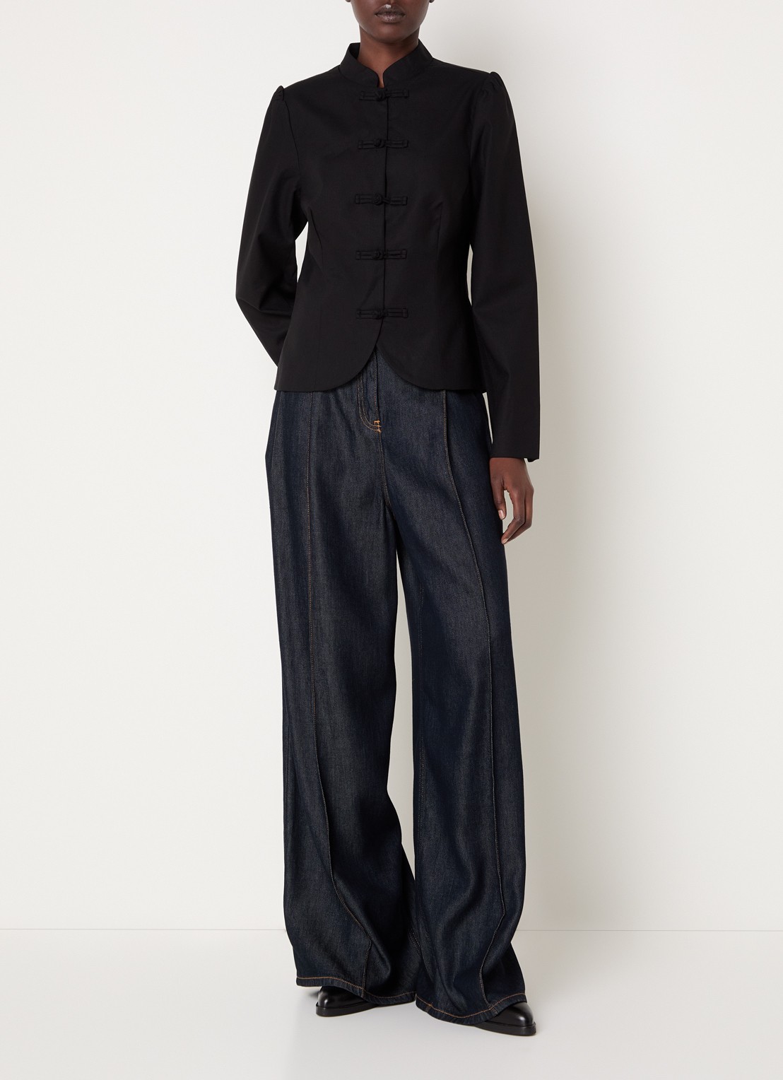 Neo Noir Blazer in linnenblend met pofmouw - voorkant 4 zwart
