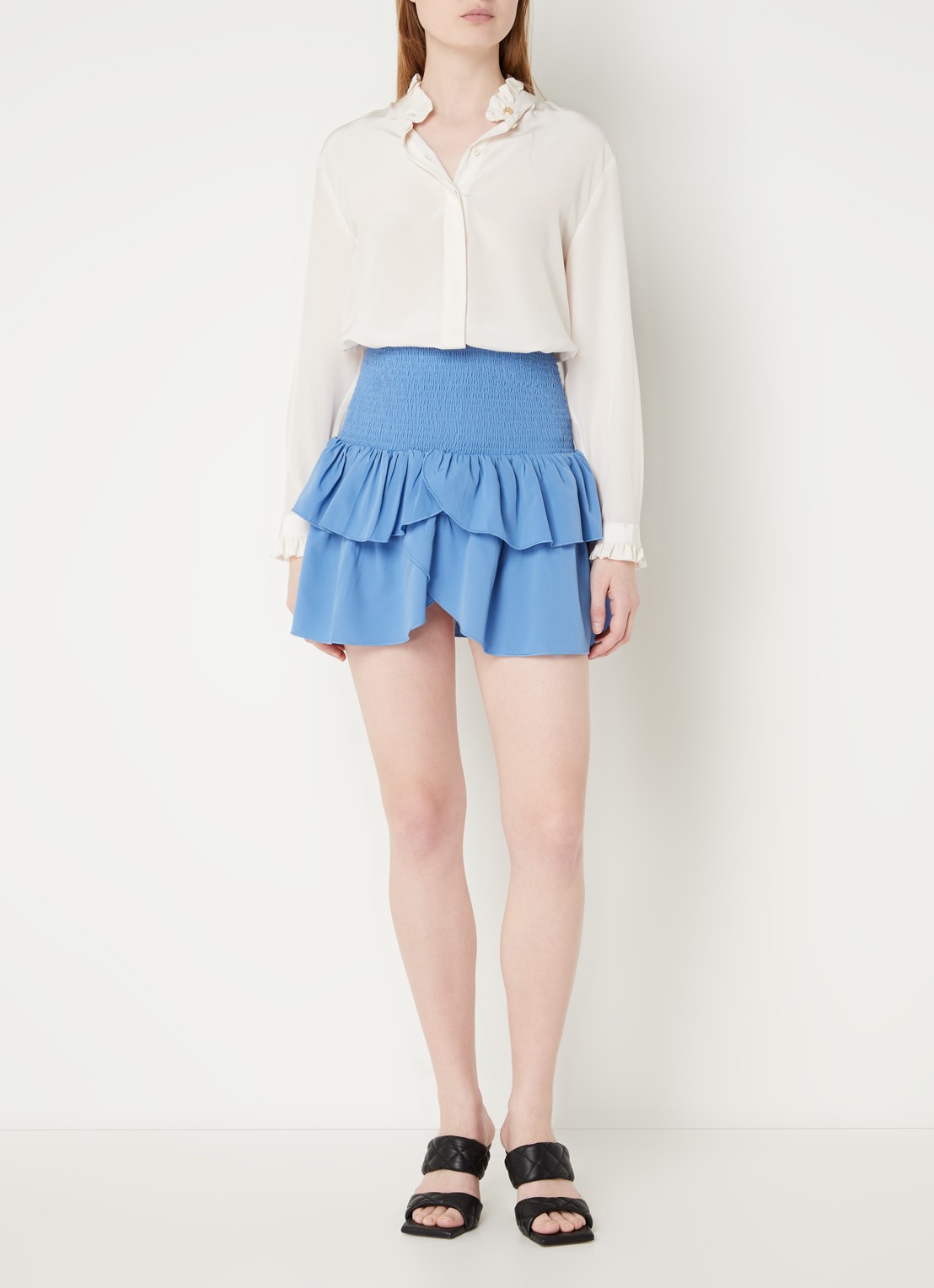 Neo Noir Carin minirok met smockwerk en volant  - voorkant 3 blauw