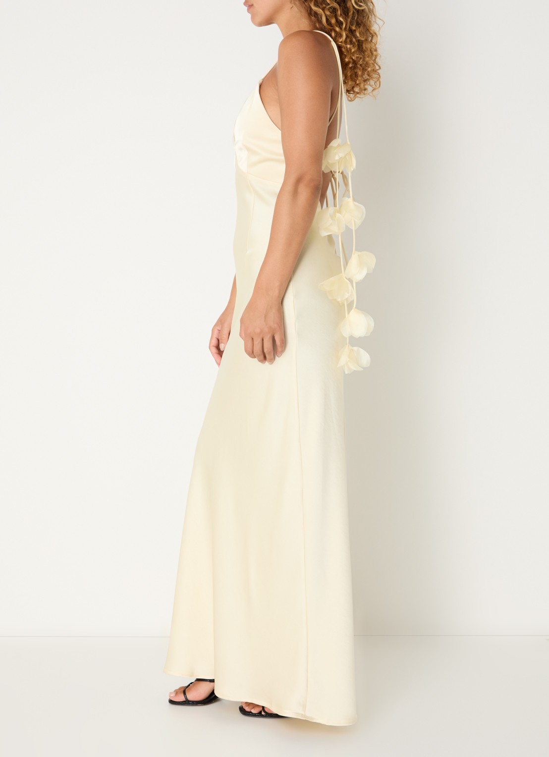 Neo Noir Colly maxi avondjurk met applicatie - achterkant 2 lichtgeel