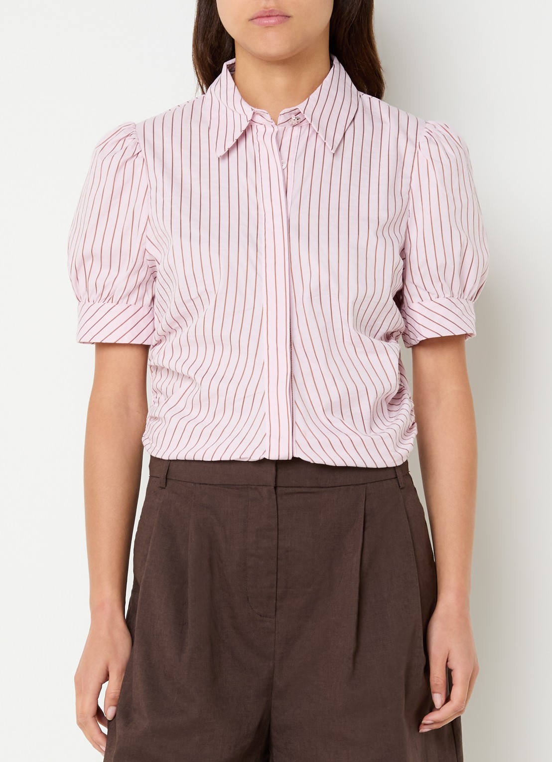 Neo Noir Frannie blouse met streepprint en ballonmouw - detail 4 lichtroze