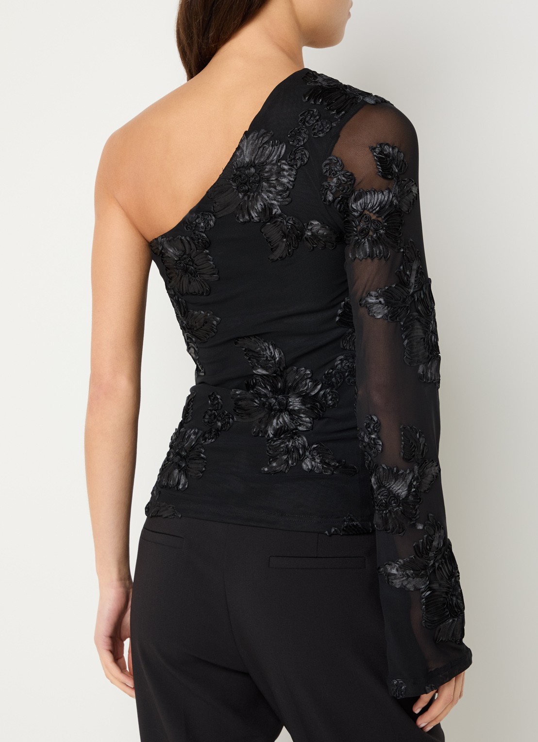 Neo Noir Friana one shoulder top met bloemborduring - achterkant 4 zwart