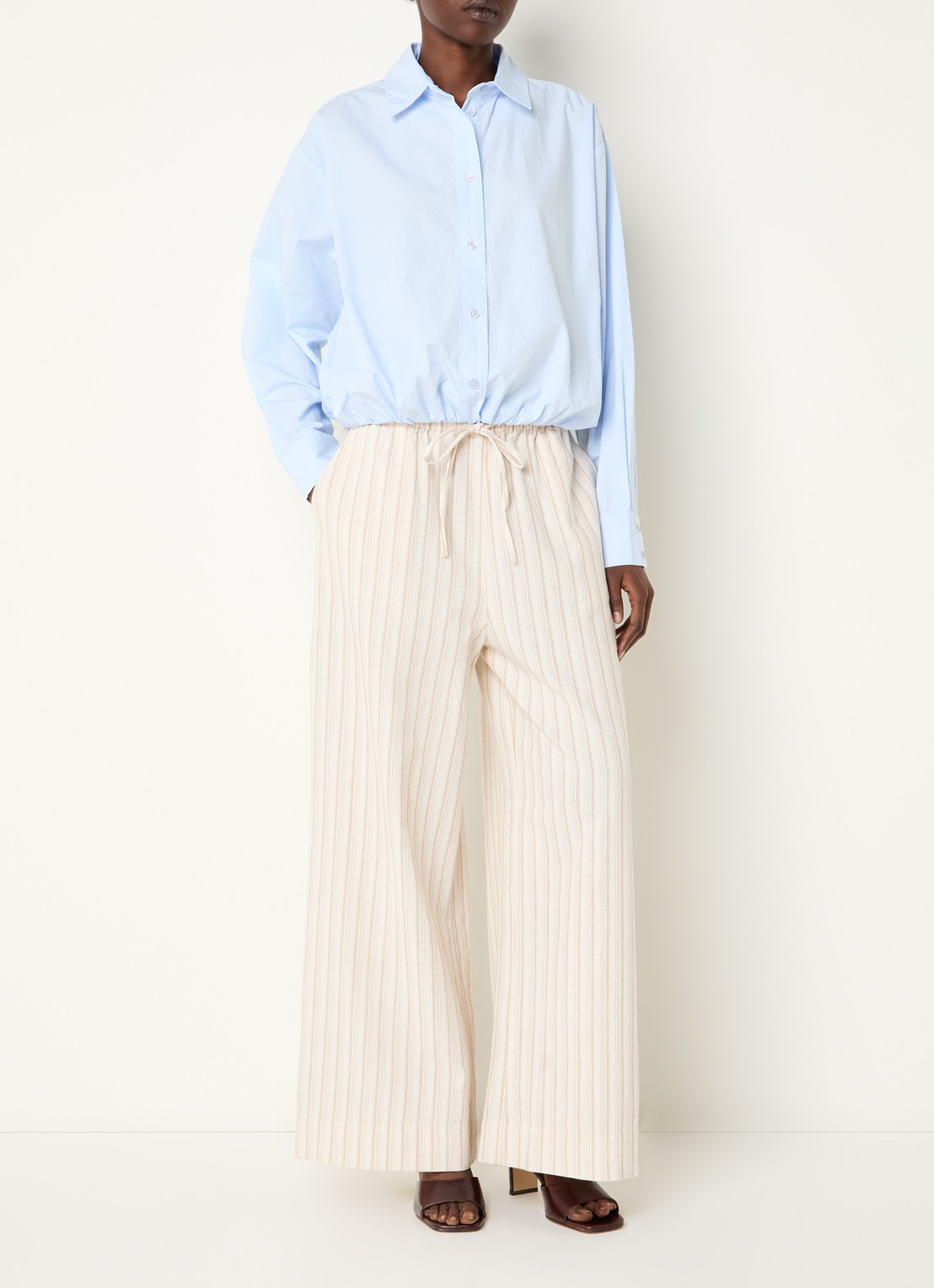 Neo Noir Heifa high waist wide fit broek in linnenblend met streepprint - voorkant 4 zand