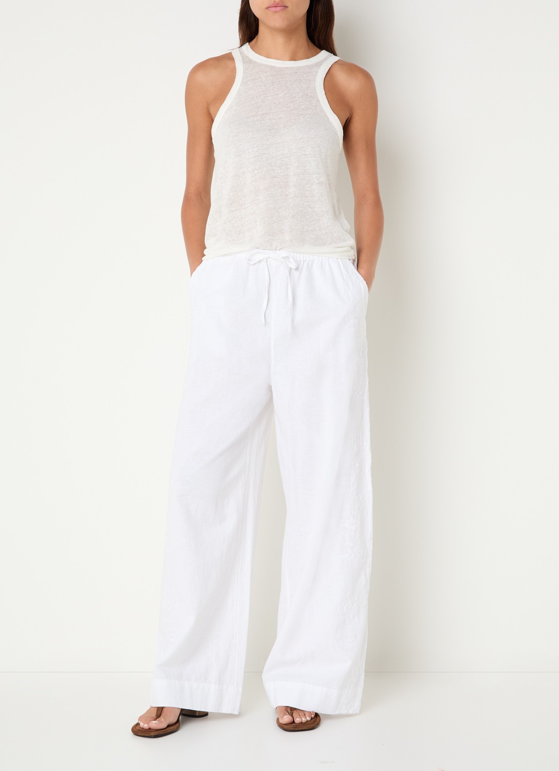 Neo Noir Heifa high waist wide fit pantalon met borduring - voorkant 3 wit