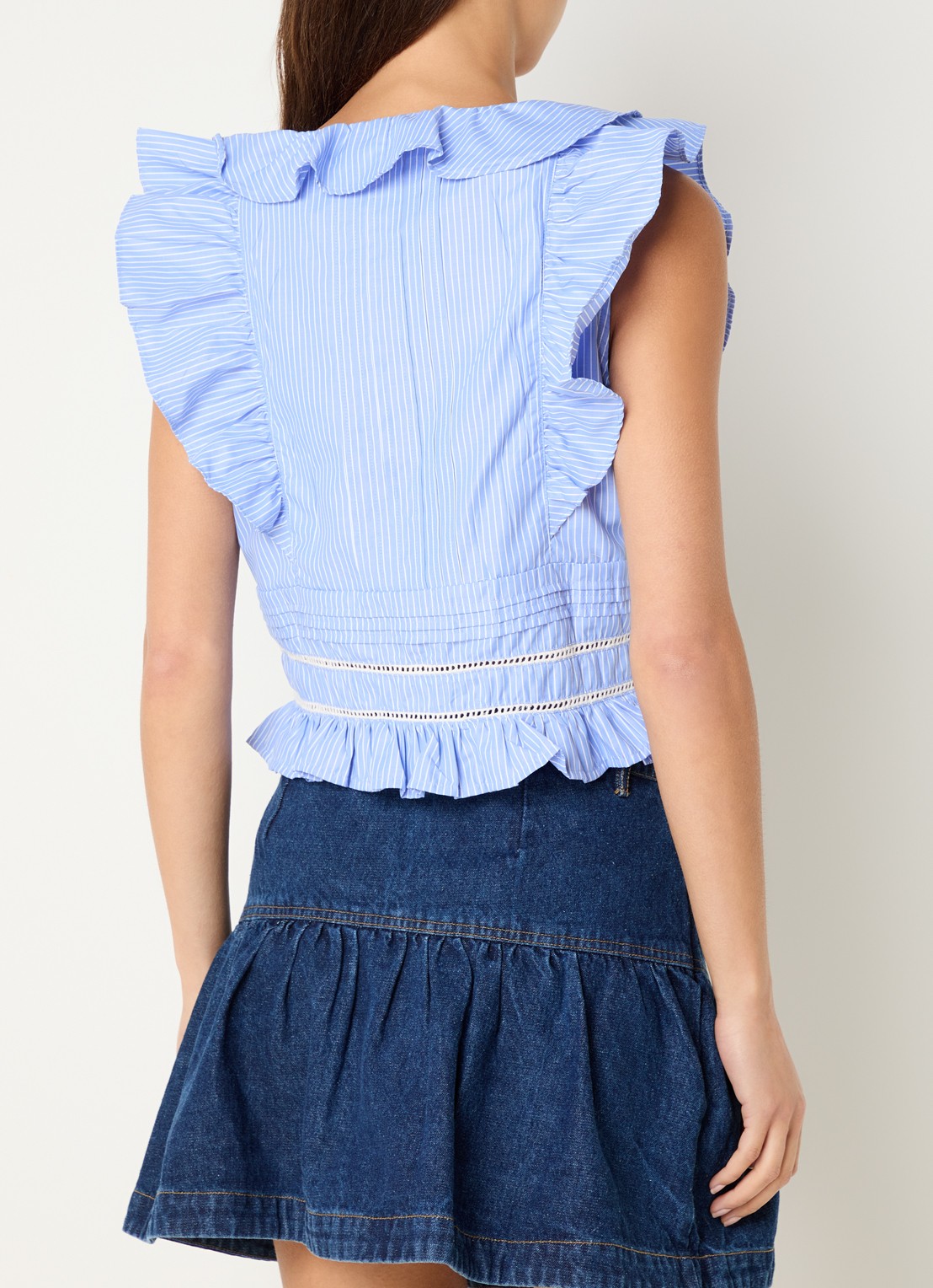 Neo Noir Jolia top met streepprint en volant - achterkant 3 lichtblauw