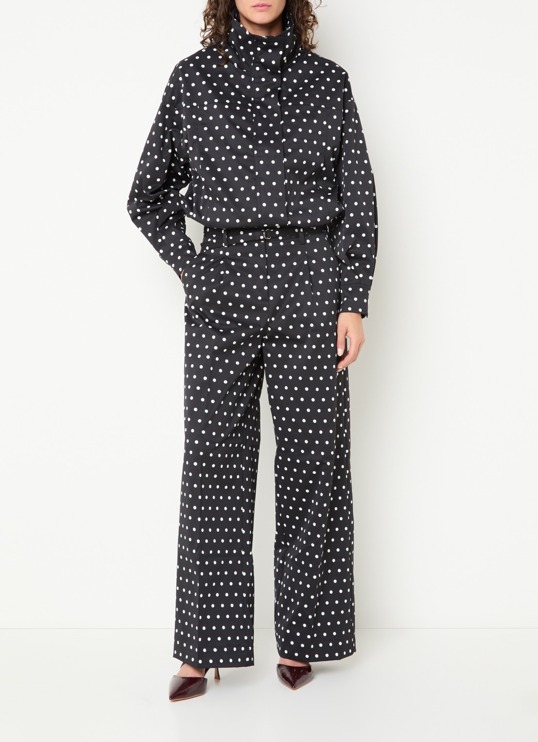 Neo Noir Malba high waist wide fit broek met ceintuur en stippenprint - voorkant 2 zwart
