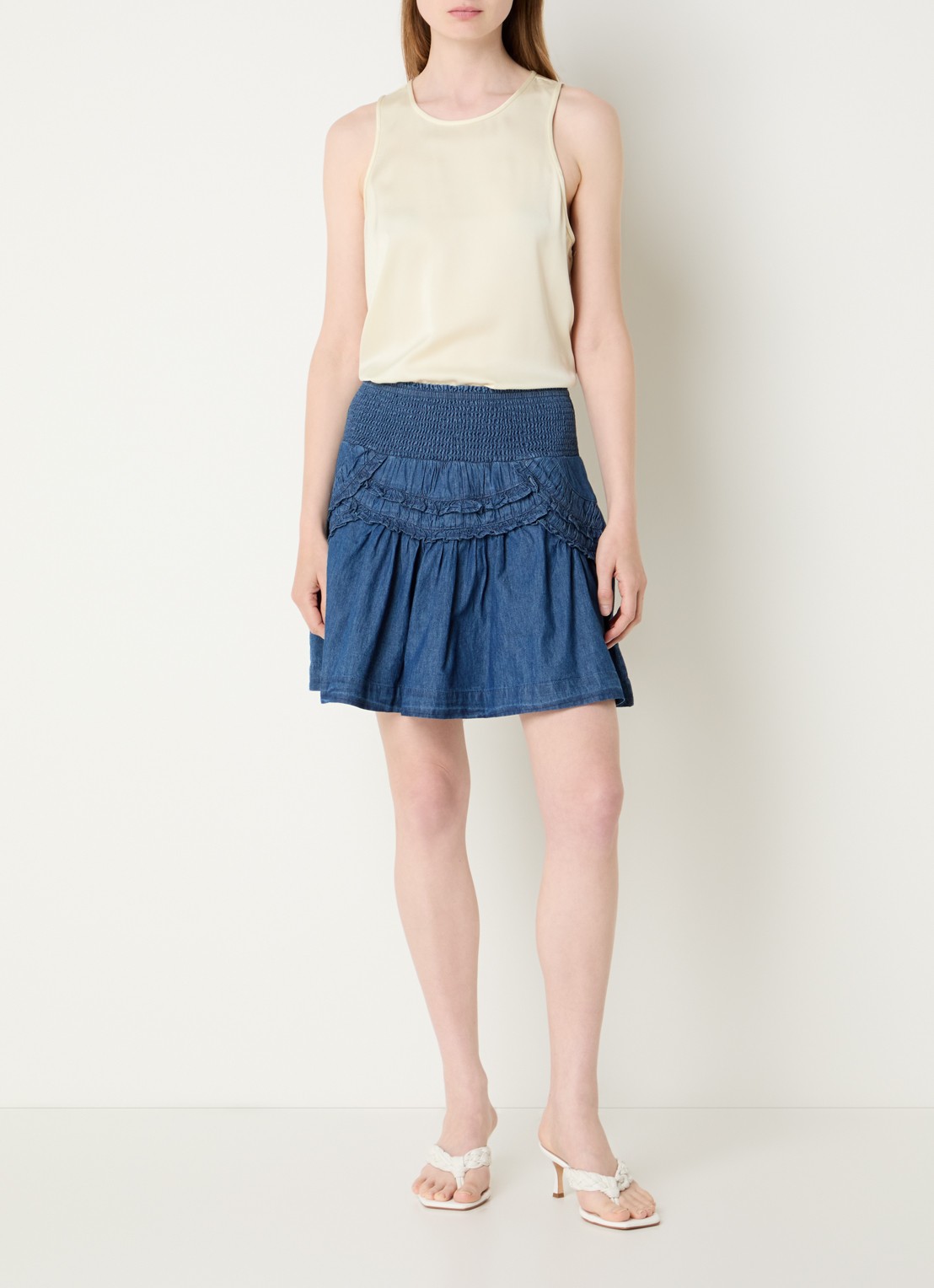 Neo Noir Maliah minirok van denim met smockwerk  - voorkant 3 indigo