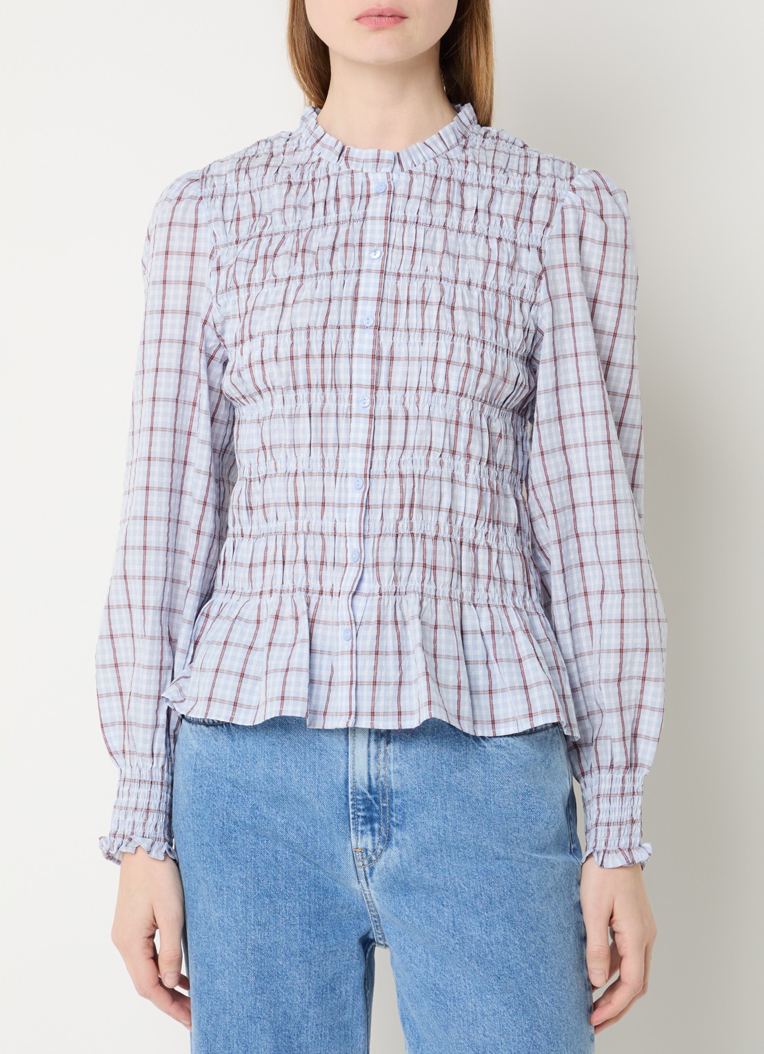 Neo Noir Mocca blouse met smockwerk en ruitdessin  - detail 2 lichtblauw