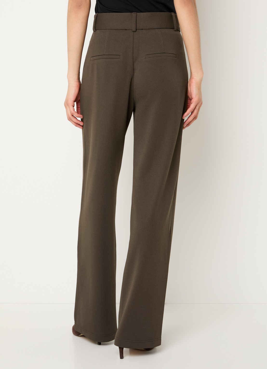 Neo Noir Nathalie high waist straight fit pantalon met steekzakken - achterkant donkerbruin
