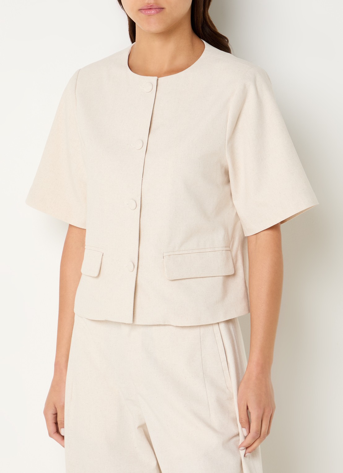 Neo Noir Rory cropped blazer in linnenblend met ronde hals - detail 2 gebroken wit