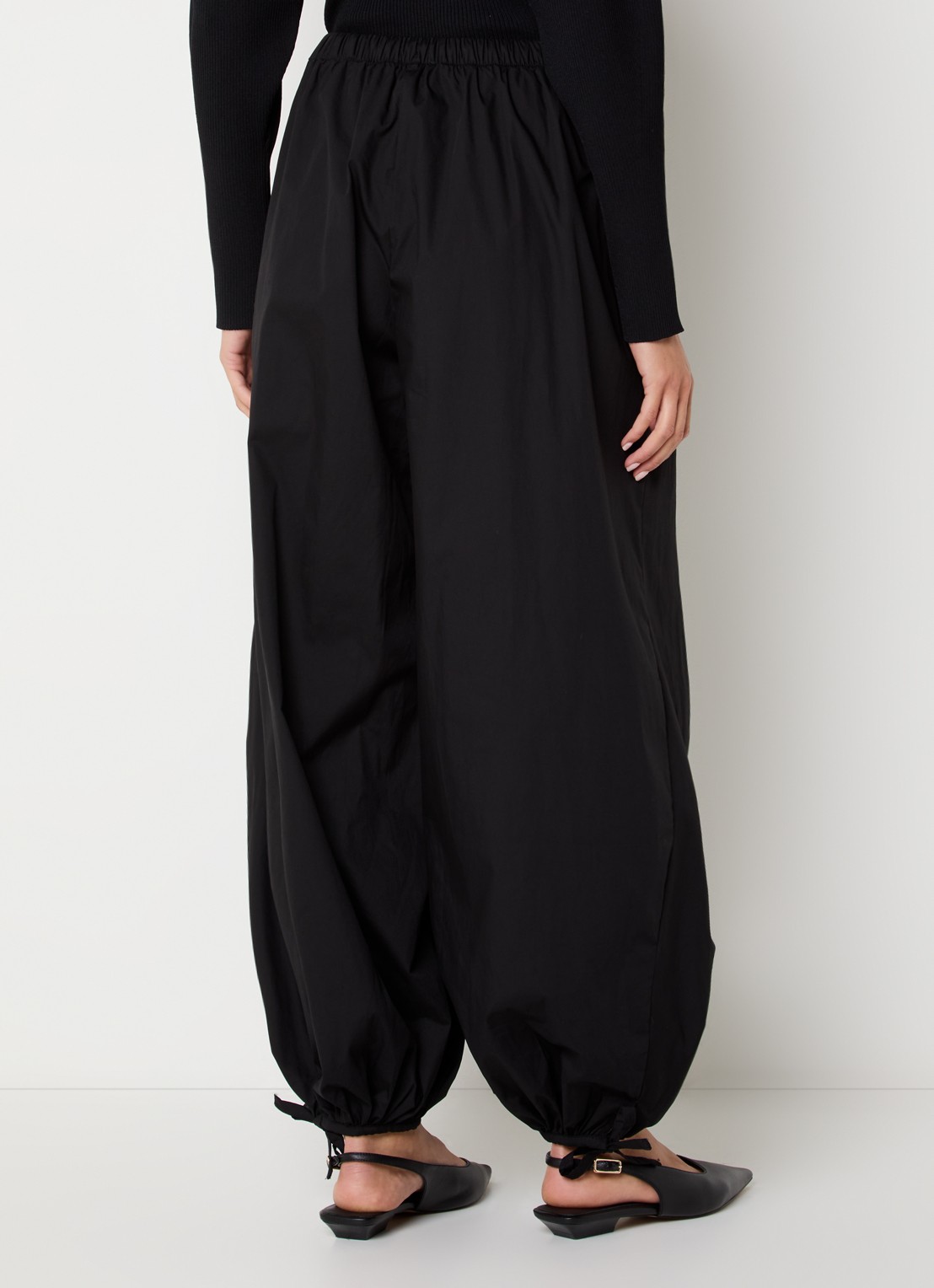Neo Noir Roxane high waist balloon fit broek met steekzakken - achterkant 4 zwart