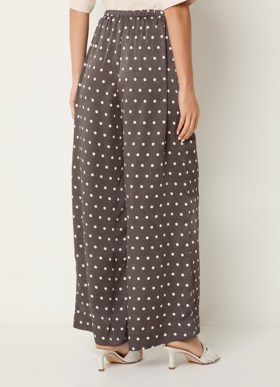 Neo Noir Sebba high waist wide fit pantalon met stippenprint - achterkant 2 donkerbruin