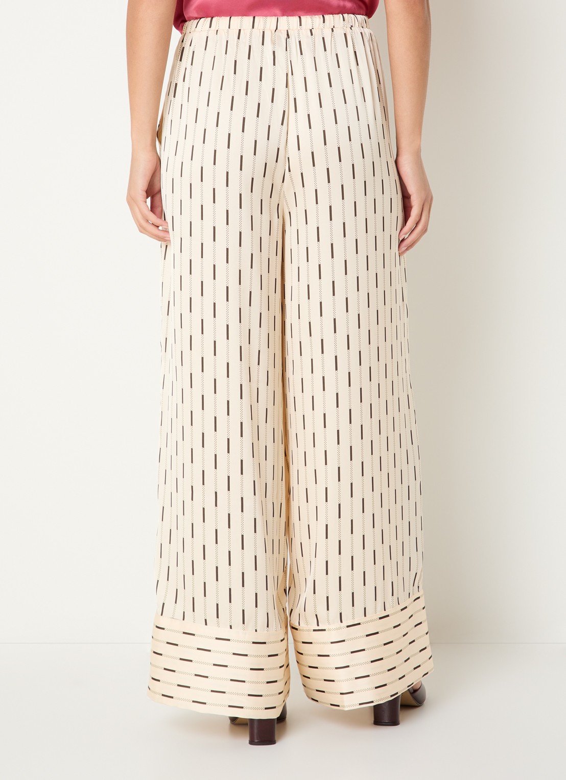 Neo Noir Sora high waist wide fit pantalon met print - achterkant creme