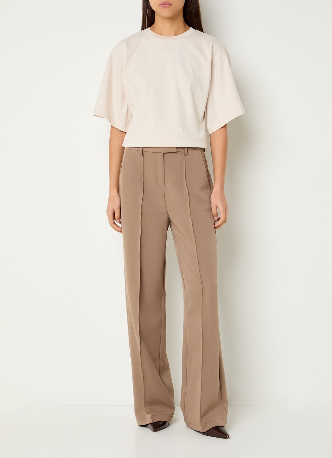 Neo Noir Sury high waist loose fit pantalon met steekzakken - voorkant 2 camel