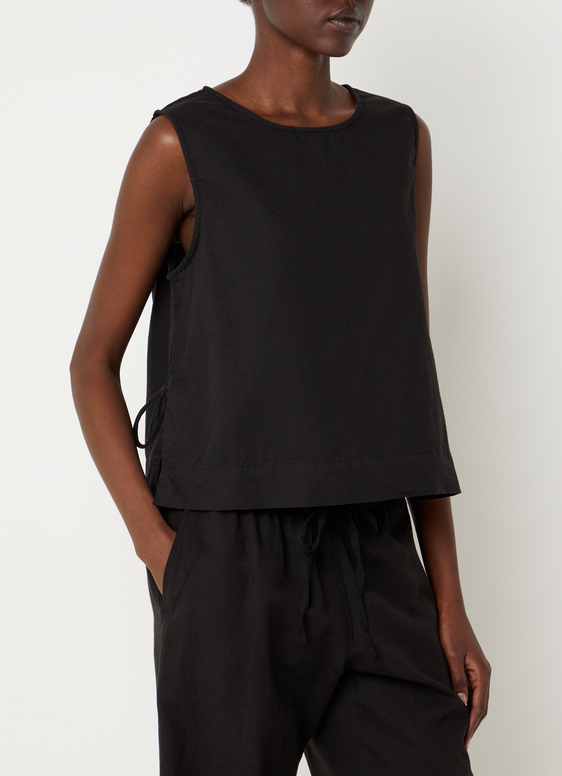 Neo Noir Svetlana top in linnenblend met strikdetail - detail 3 zwart