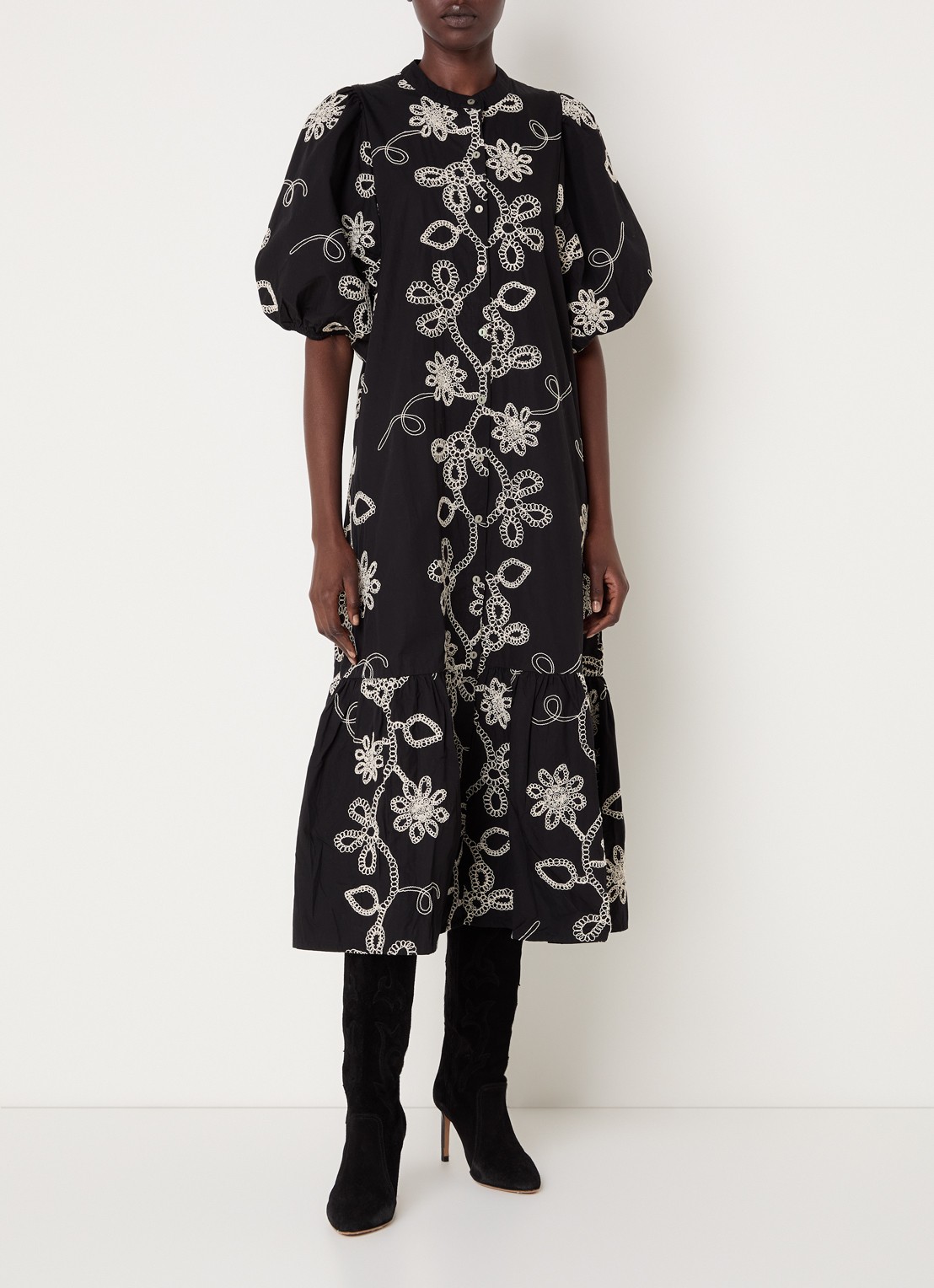 Neo Noir Veronica maxi blousejurk met bloemborduring en pofmouw - detail 2 zwart