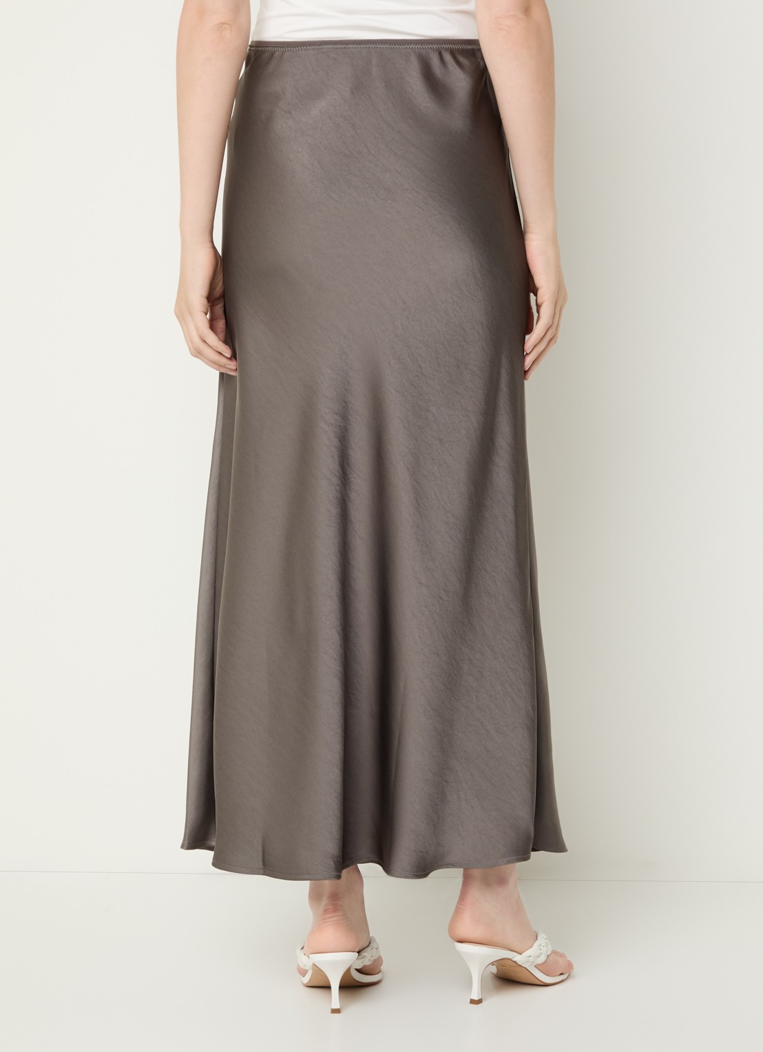 Neo Noir Vicky maxi rok van satijn - achterkant 4 grijs