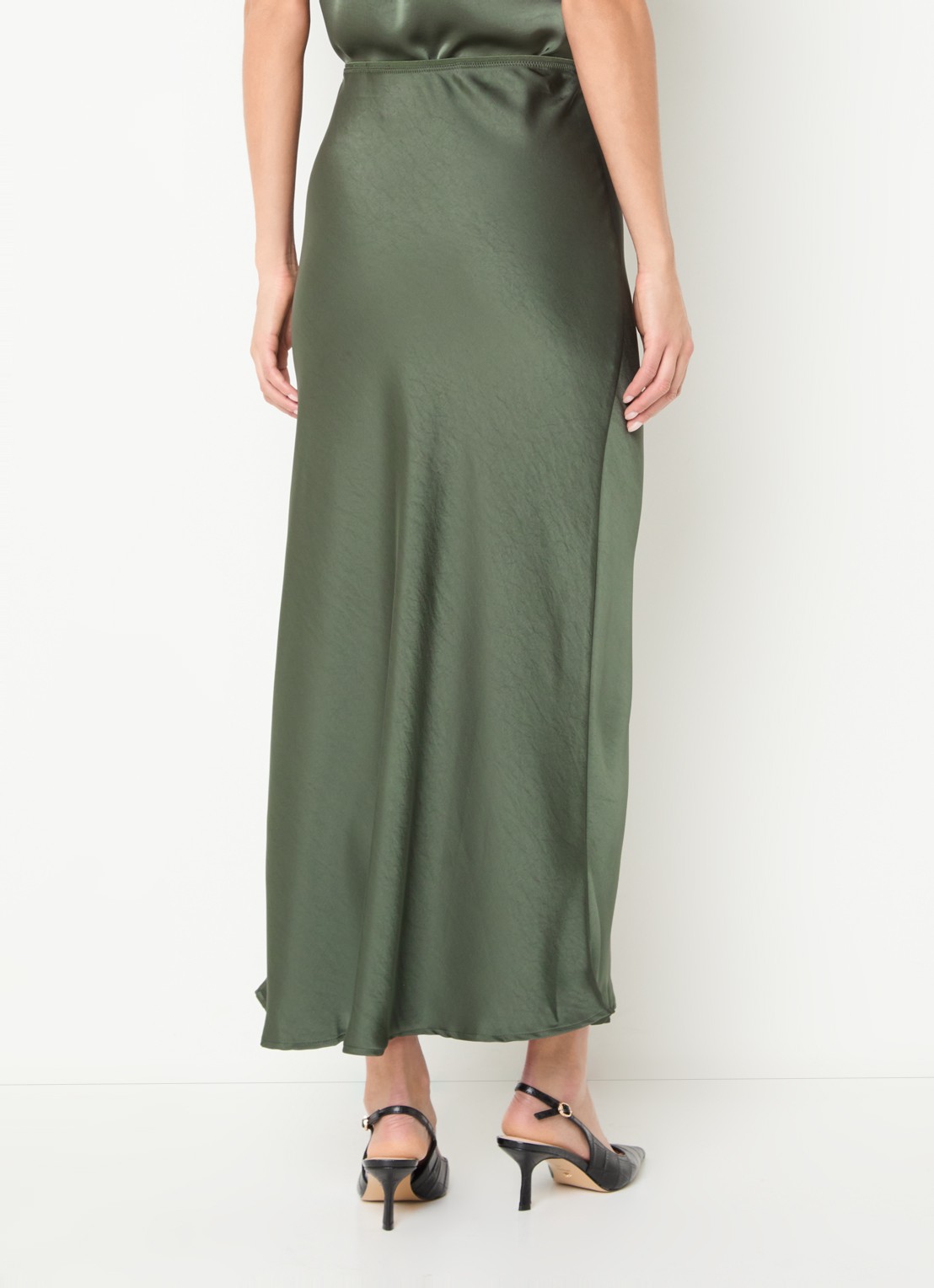 Neo Noir Vicky maxi rok van satijn - achterkant groen