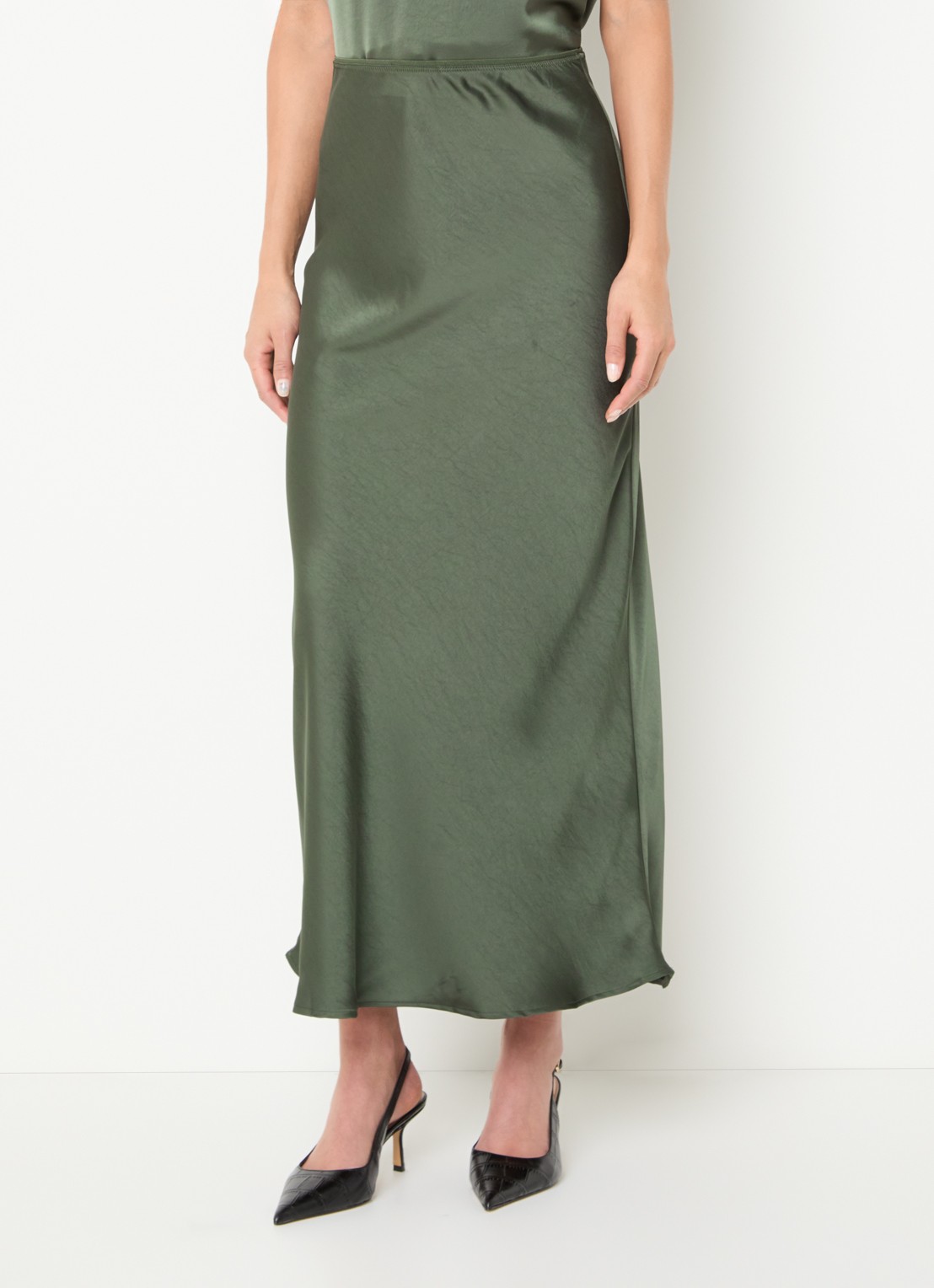 Neo Noir Vicky maxi rok van satijn - detail 4 groen