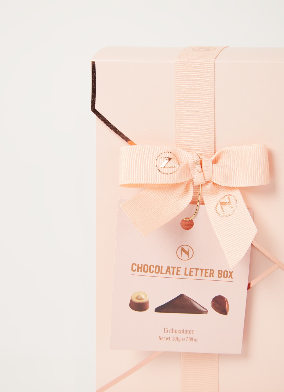 Neuhaus Chocolate Letter Box chocolade bonbons 15 stuks - detail 3 undefined