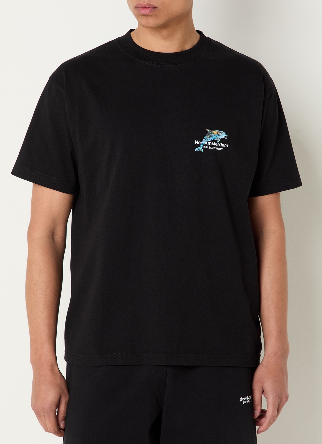 New Amsterdam Surf Association Dolphin T-shirt met logo- en backprint - achterkant 2 zwart