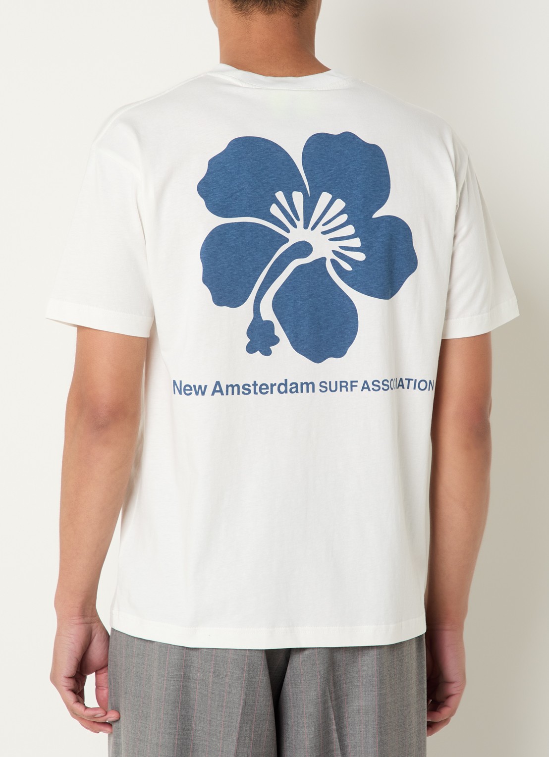 New Amsterdam Surf Association Hibiscus T-shirt met logo- en backprint - detail wit