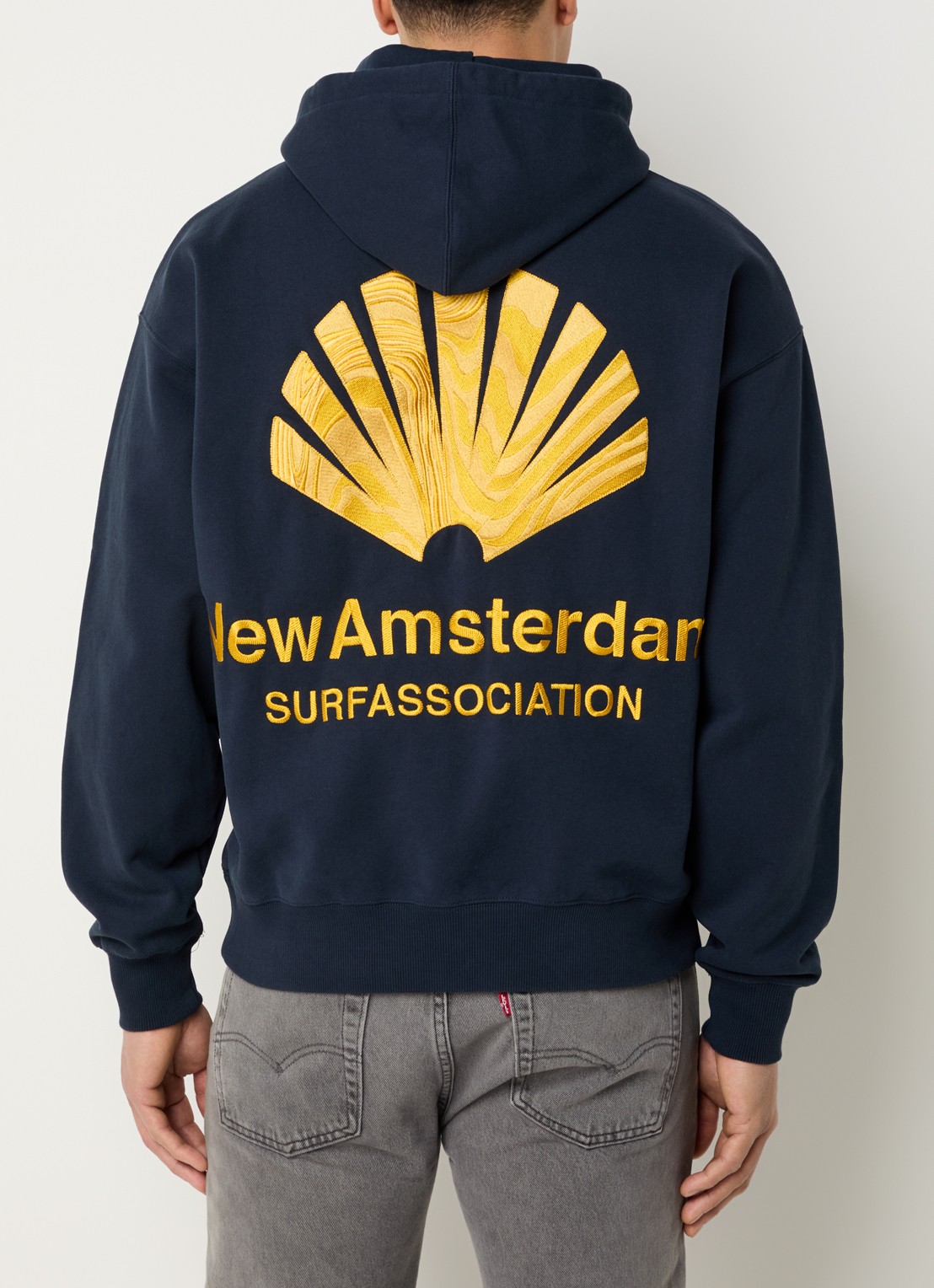 New Amsterdam Surf Association Hoodie met logo- en backprint - detail donkerblauw
