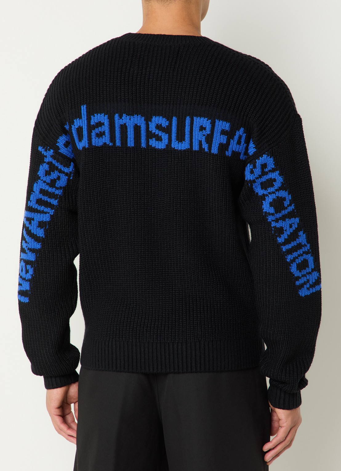 New Amsterdam Surf Association Line grofgebreide trui met ingebreid logo - detail 4 zwart