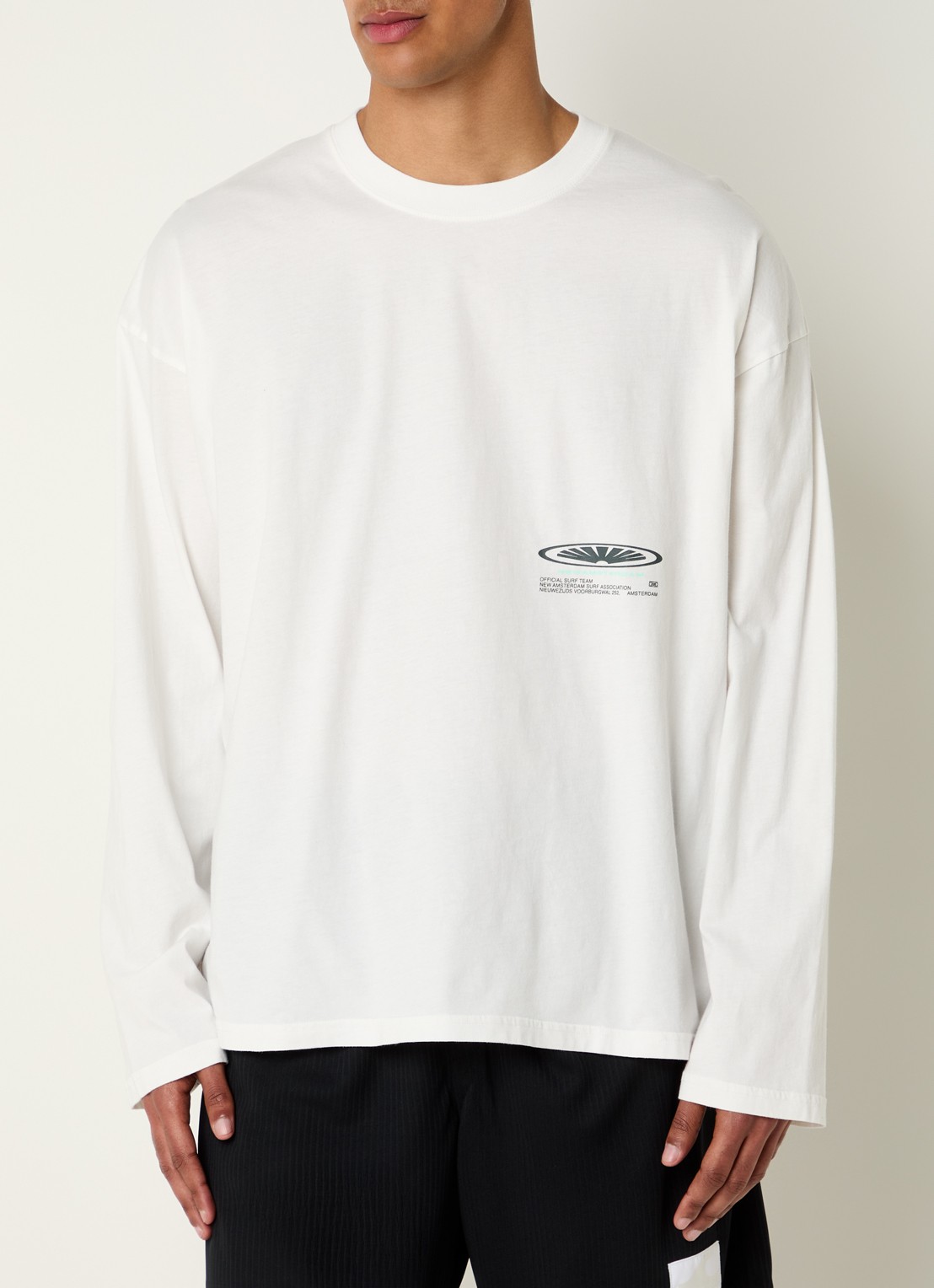 New Amsterdam Surf Association Longsleeve met logo- en backprint - achterkant gebroken wit