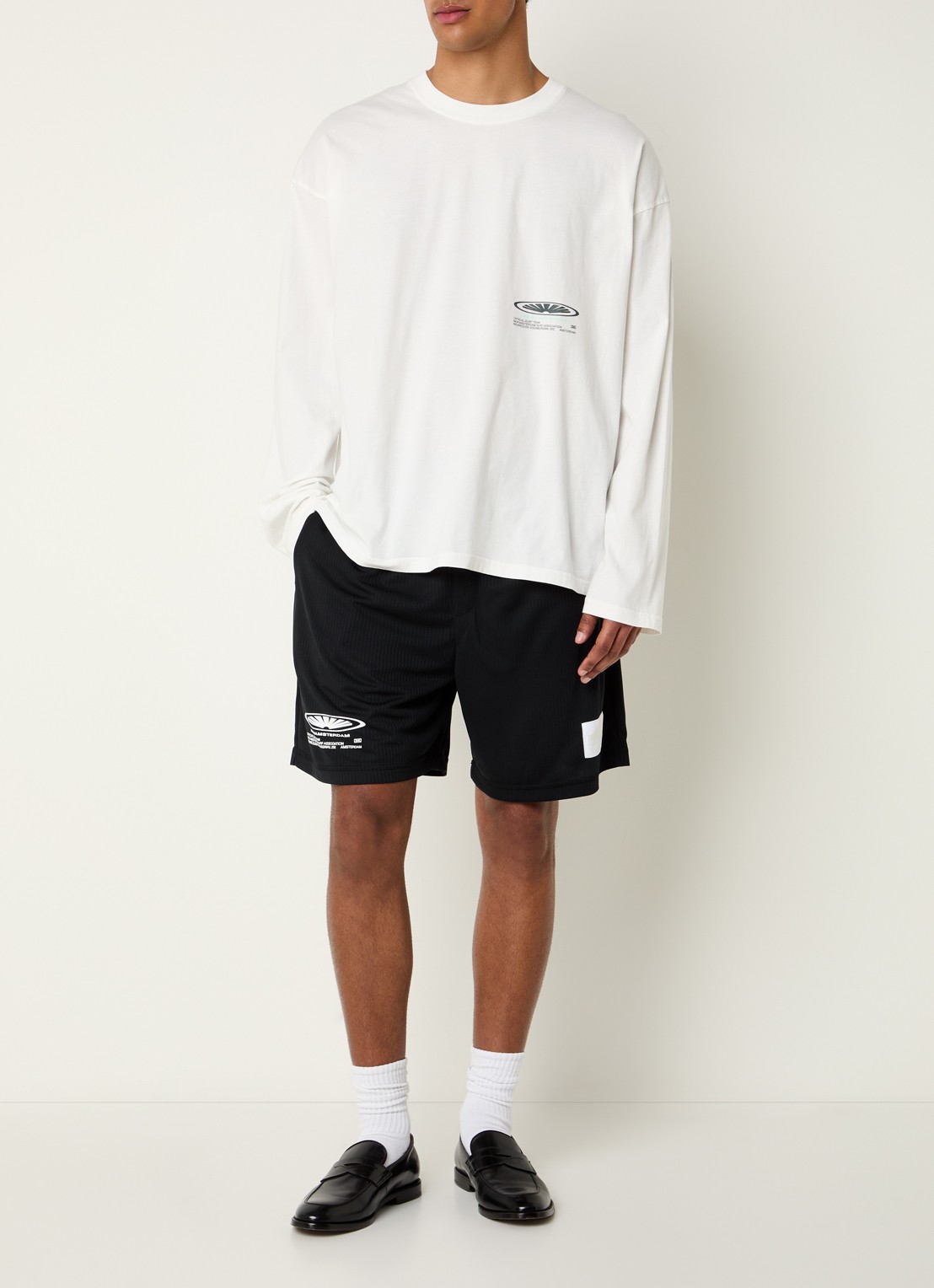 New Amsterdam Surf Association Longsleeve met logo- en backprint - voorkant 3 gebroken wit