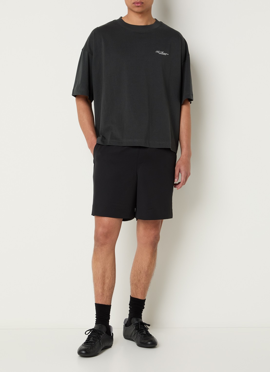 New Amsterdam Surf Association Loose fit korte broek met print - voorkant 4 zwart