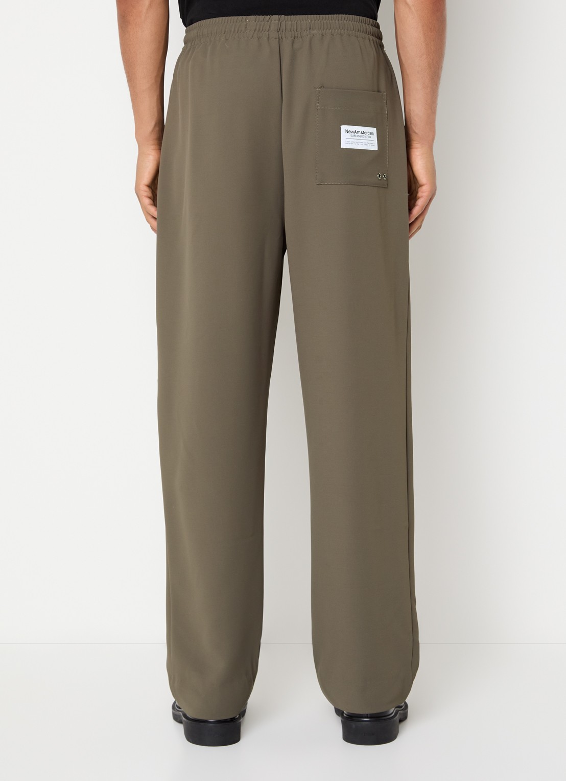 New Amsterdam Surf Association Straight fit chino met steekzakken - achterkant 3 lichtbruin