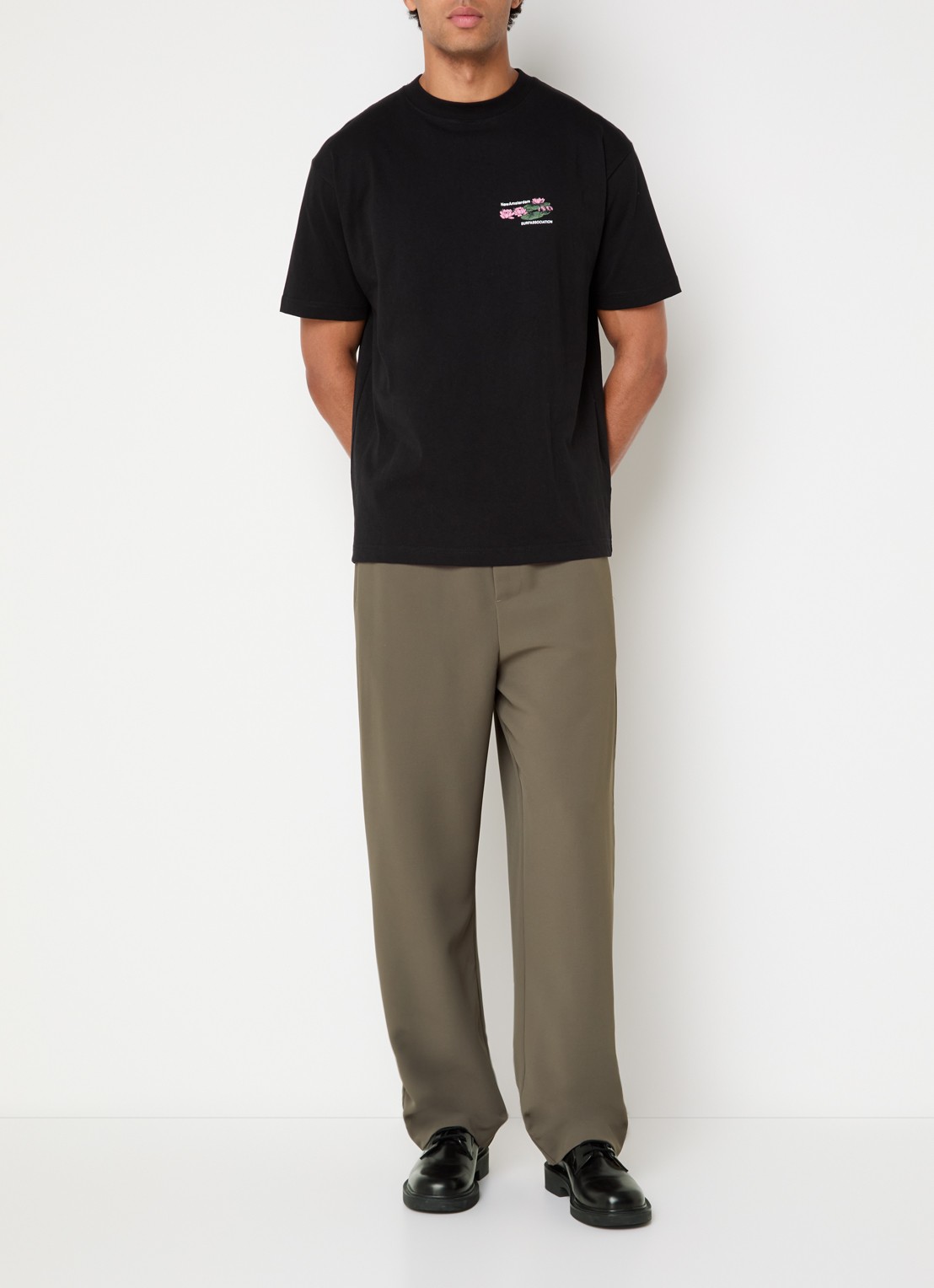 New Amsterdam Surf Association Straight fit chino met steekzakken - voorkant 2 lichtbruin