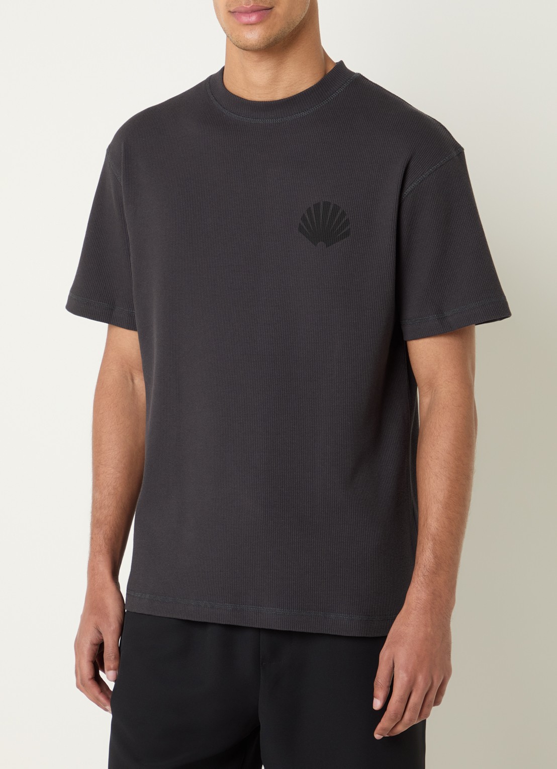 New Amsterdam Surf Association T-shirt met logo- en backprint - detail 4 beige