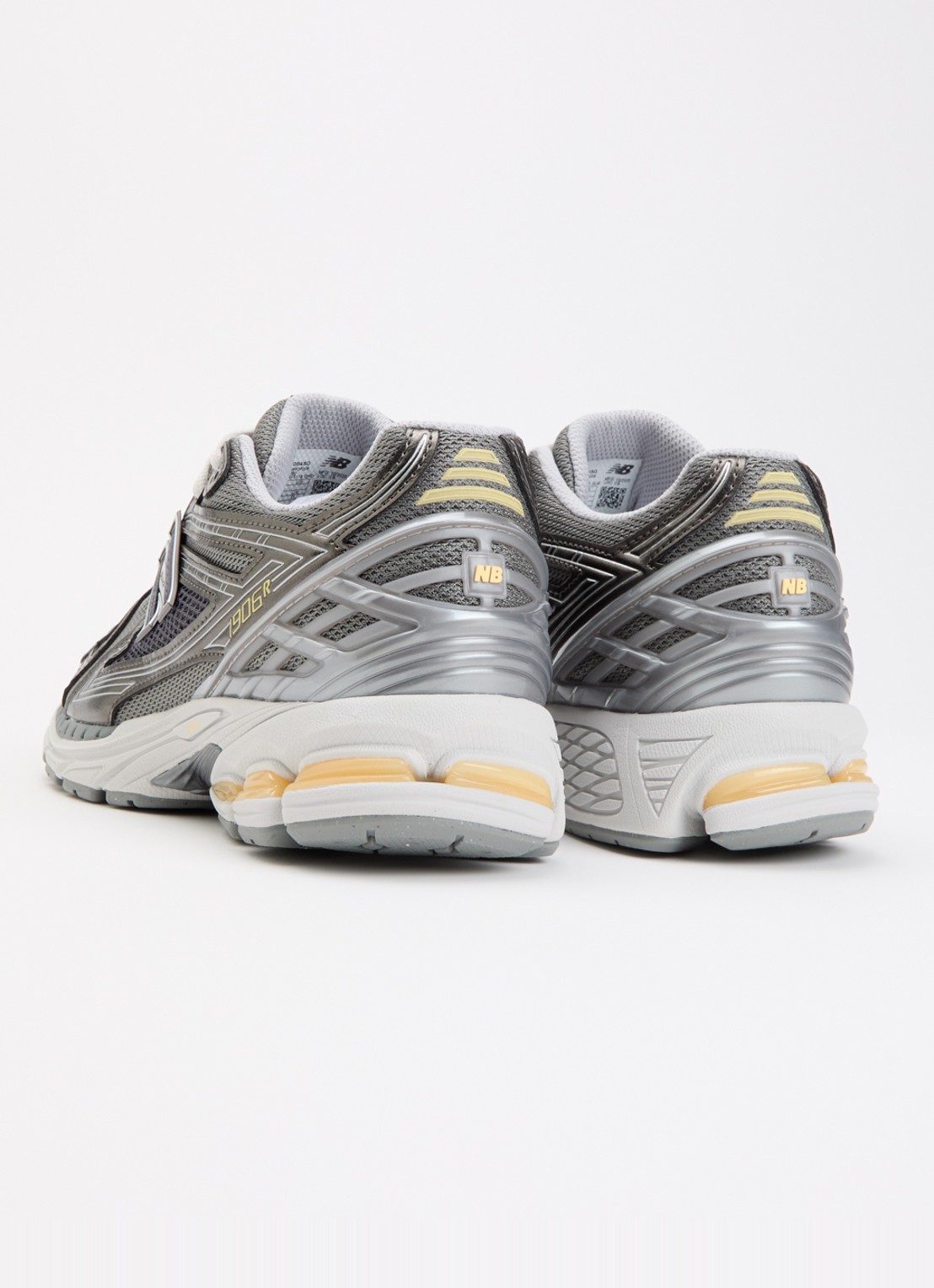 New Balance 1906 sneaker met mesh details - achterkant grijs