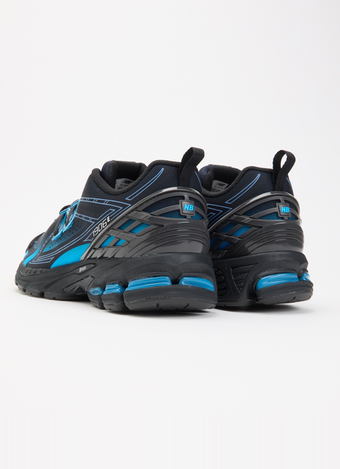 New Balance 1906 sneaker met mesh details - achterkant 2 zwart