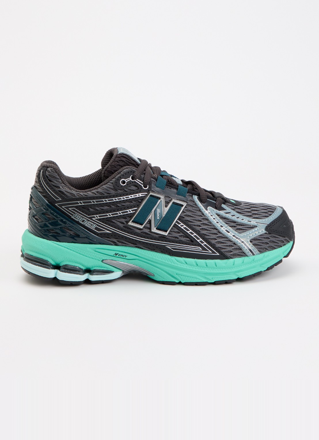 New Balance 1906 sneaker met mesh details - voorkant 3 zwart