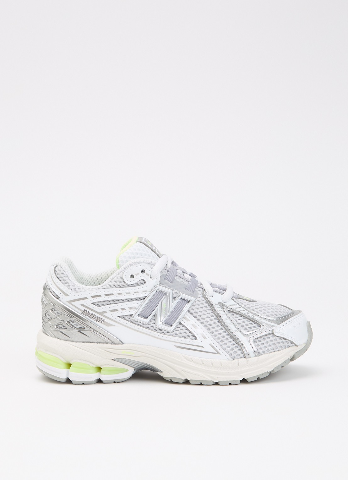 New Balance 1906 sneaker met mesh details - voorkant 2 lichtgrijs