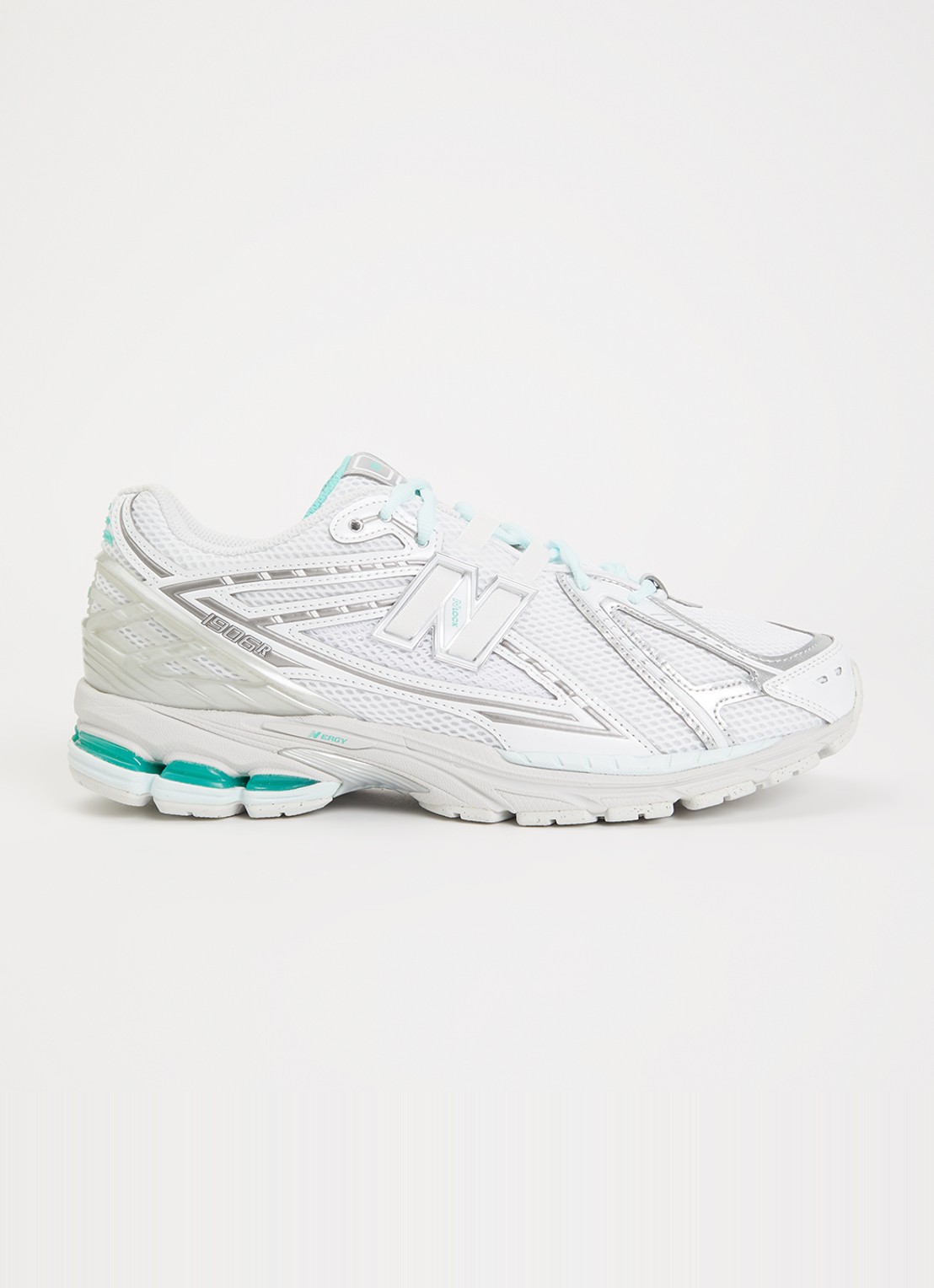New Balance 1906 sneaker van mesh met metallic details - voorkant 4 gebroken wit