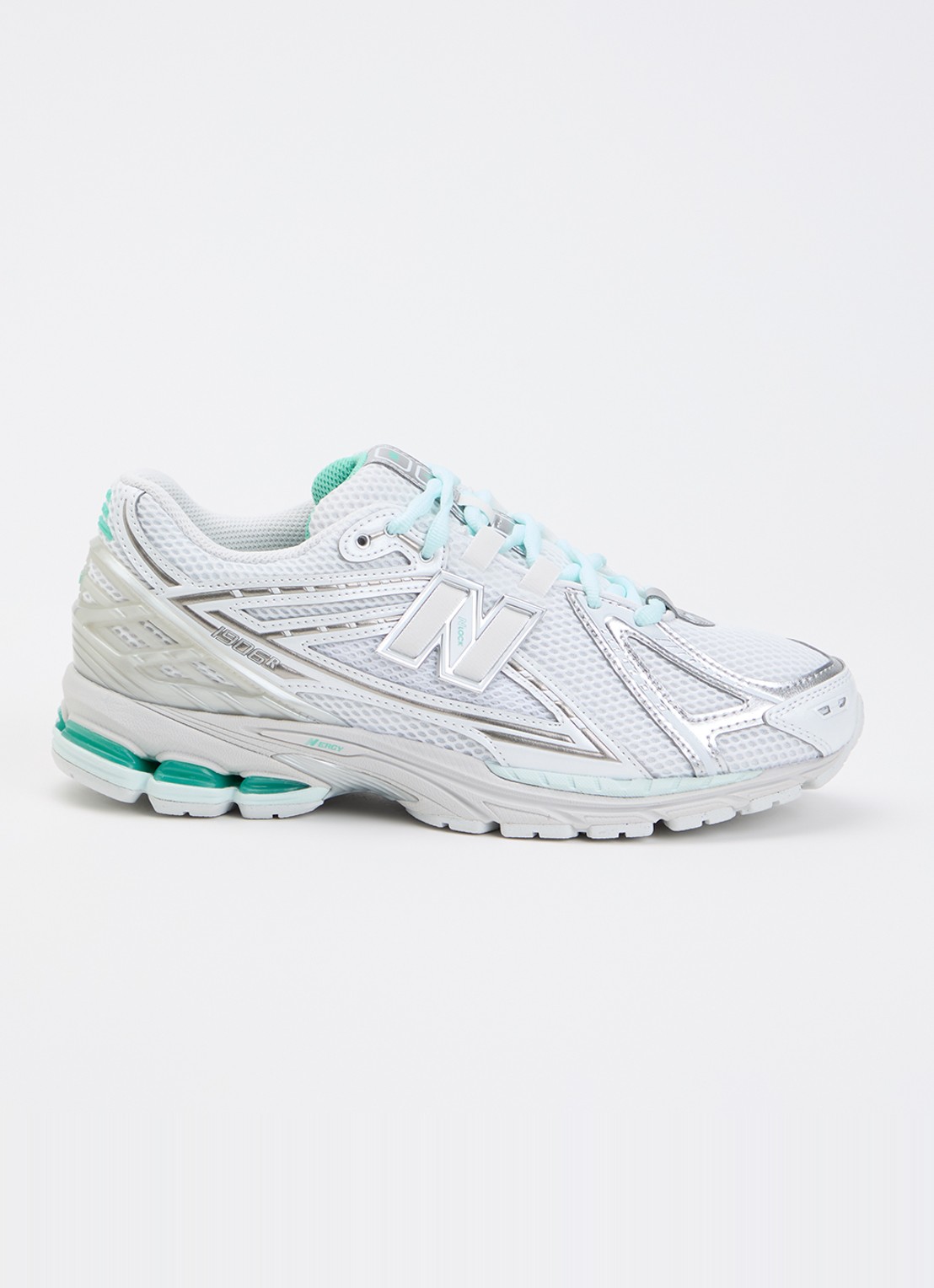 New Balance 1906R sneaker met logo en metallic details  - voorkant 2 beige