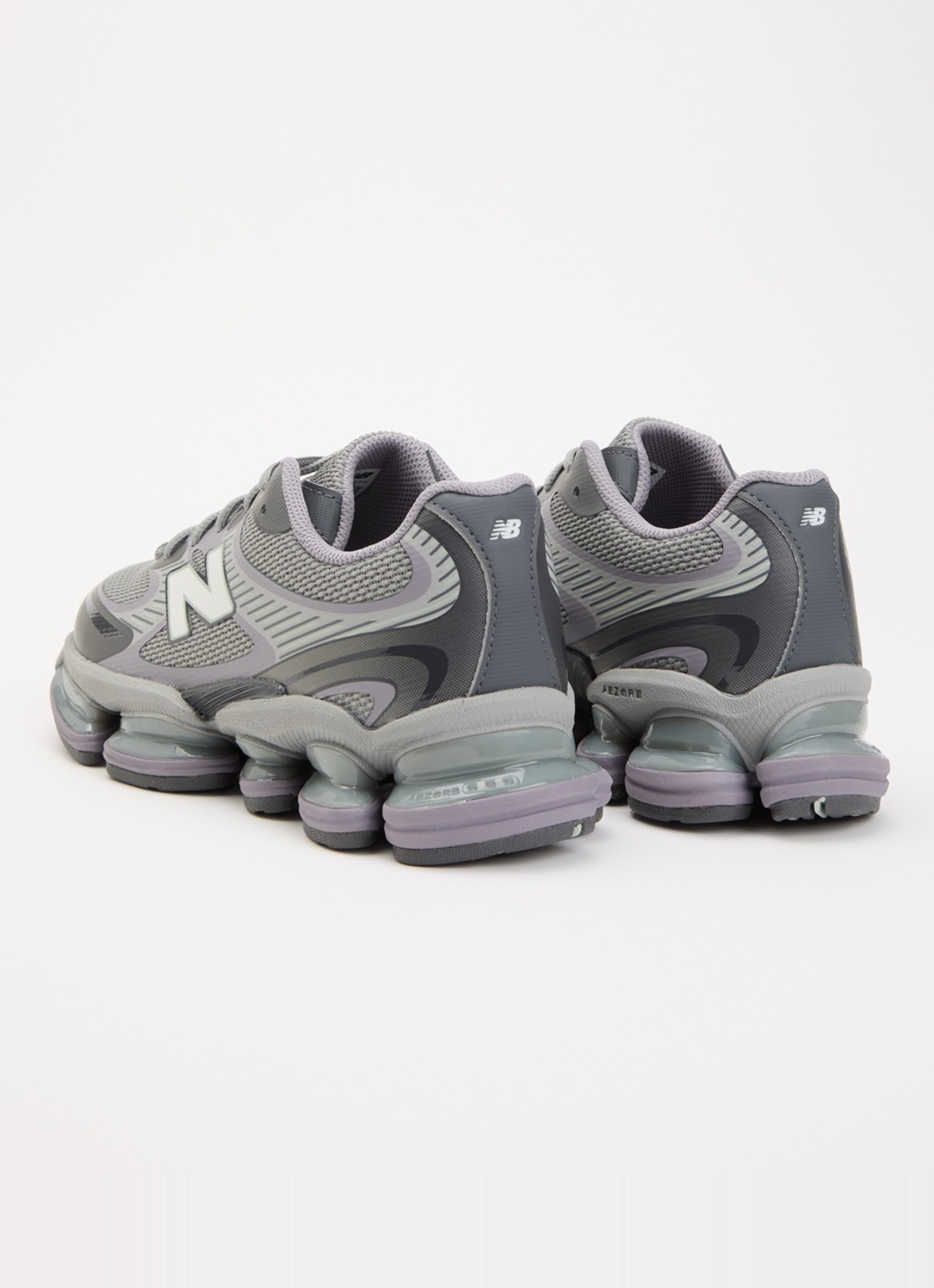 New Balance 2000 sneaker met mesh details - achterkant 4 grijs