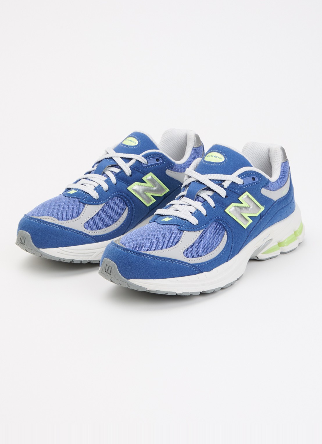 New Balance 2002R sneaker met mesh details - voorkant 4 blauw
