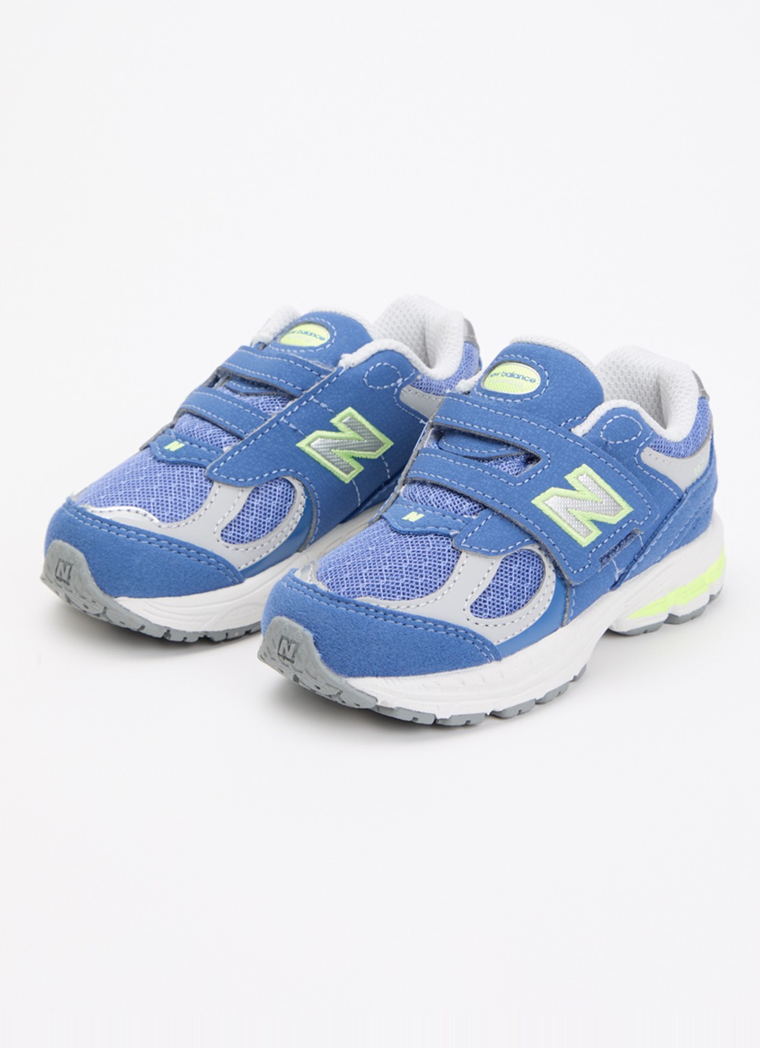 New Balance 2002R sneaker met mesh details - voorkant 2 blauw